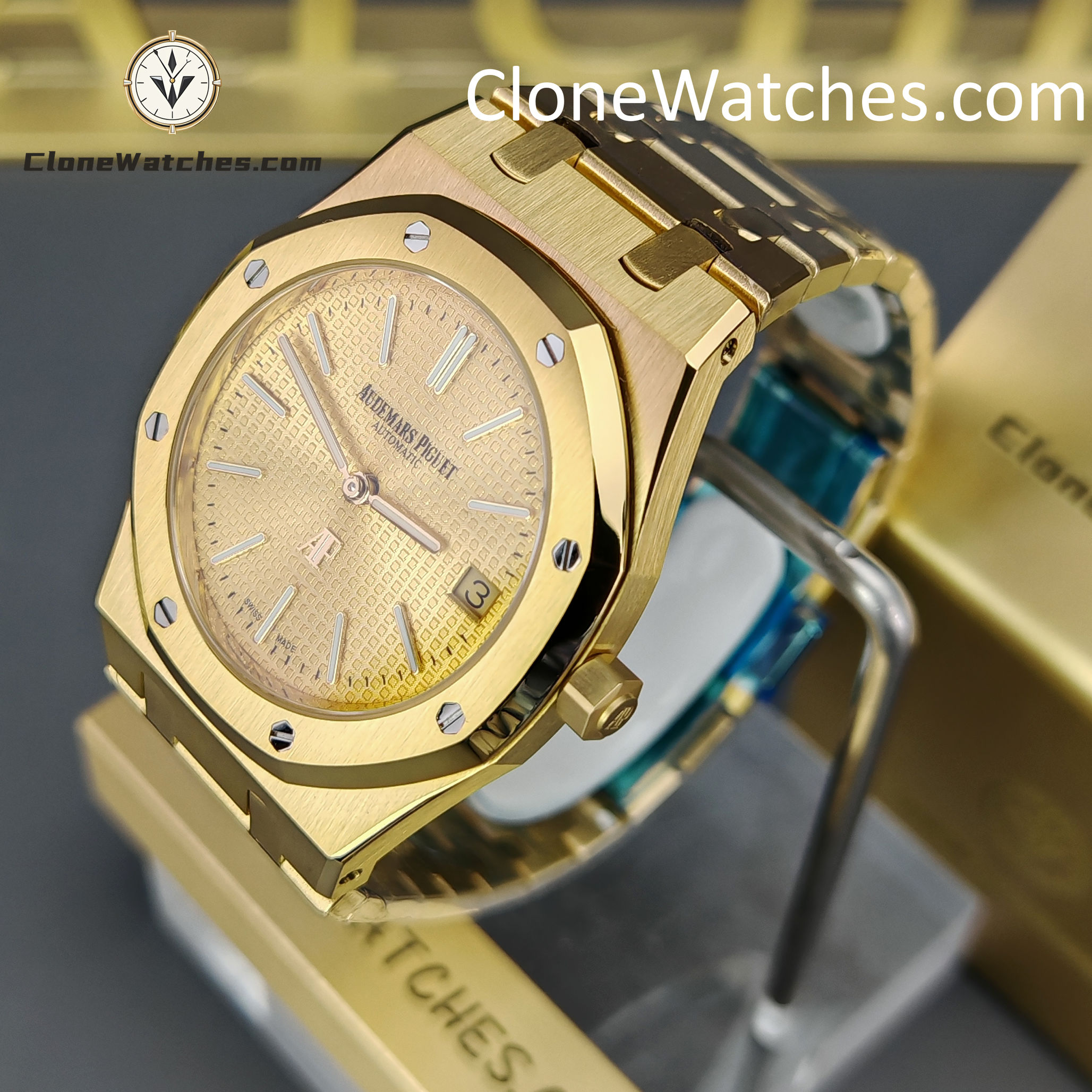 Audemars Piguet Super Clone Watches 1:1 Royal Oak “Jumbo” Extra-Thin Gold Dial 15202BA 39mm
