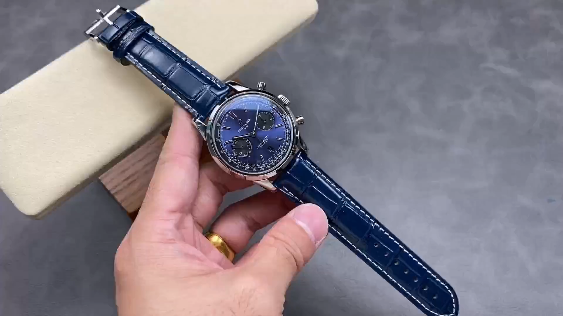 Breitling Premier B01 Chronograph 42mm AB0118A61C1P2 Replica