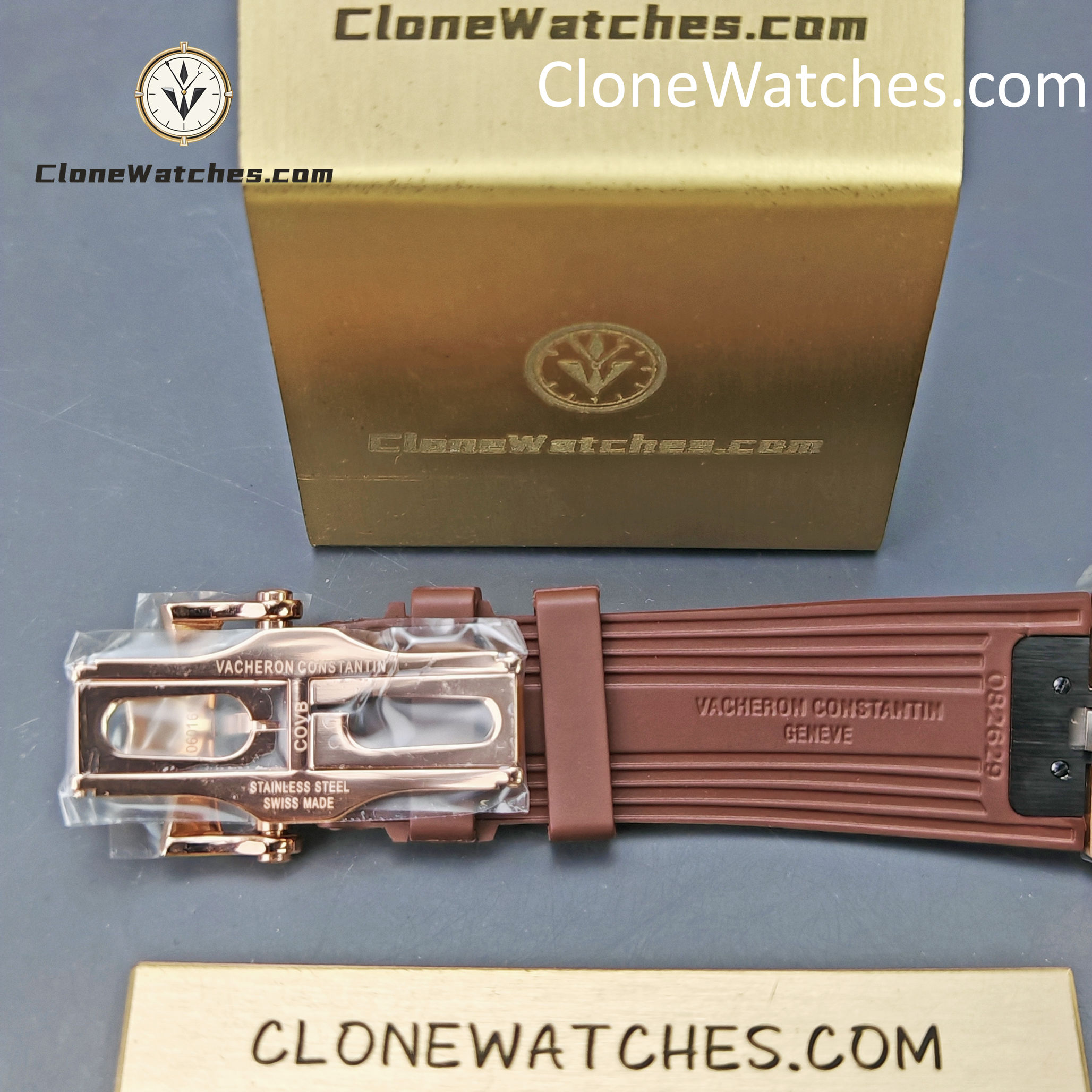 Vacheron Constantin Super Clone Watches 1:1 Overseas Rose Gold 4500V/000R-B127 White Dial