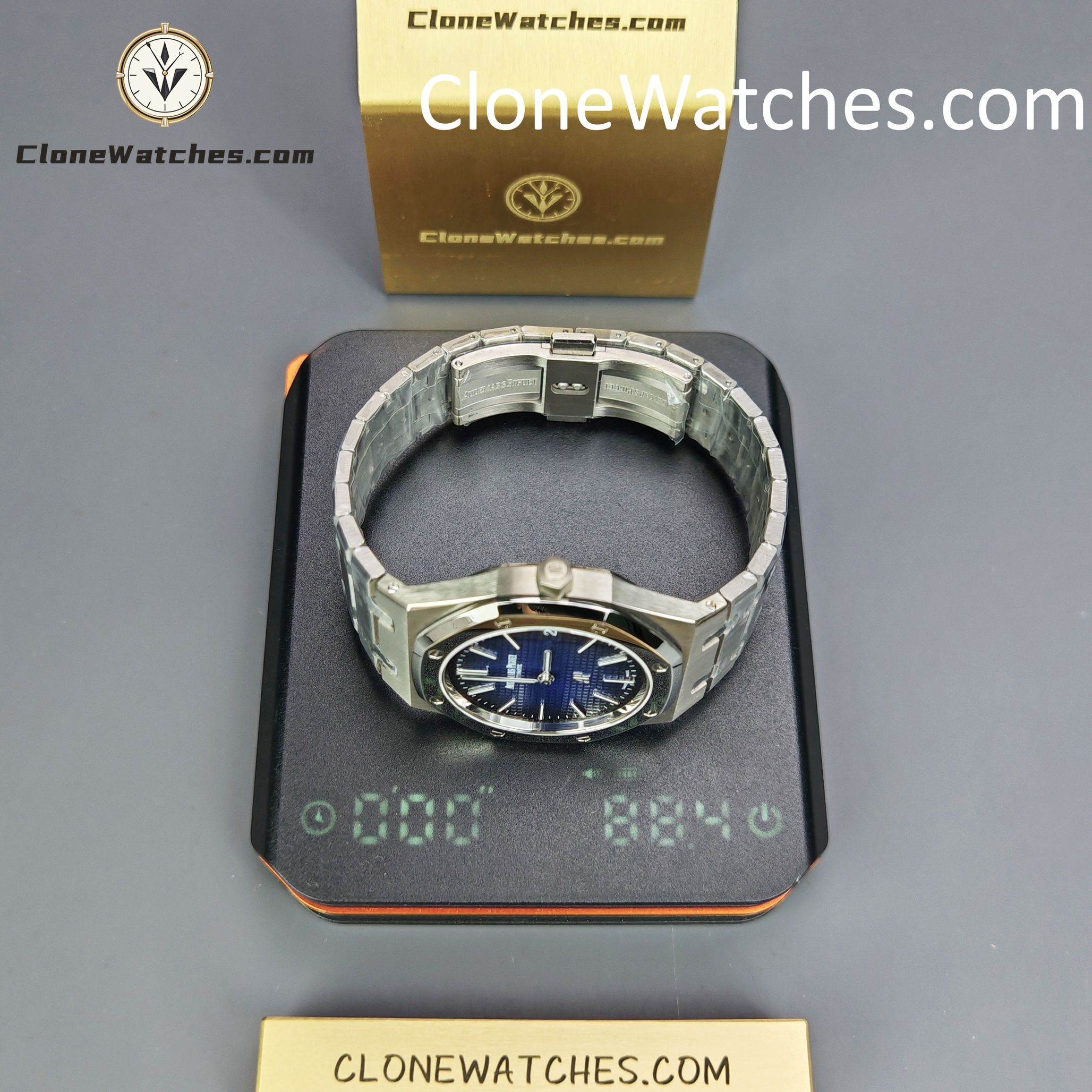 Audemars Piguet Super Clone Watches 1:1 Royal Oak “Jumbo” 15202IP Blue Dial