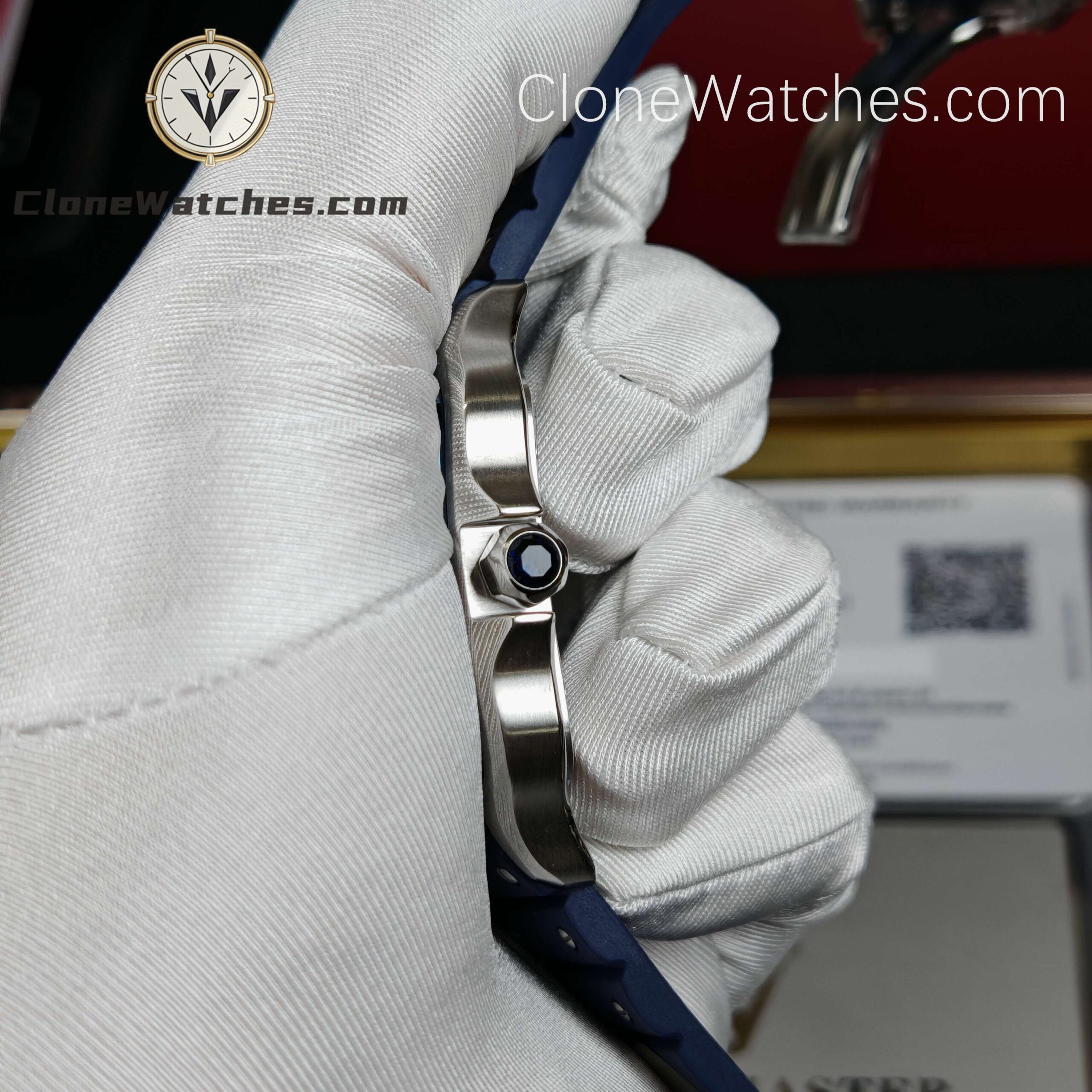 Cartier Super Clone Watches 1:1 L-SANTOS DE CARTIER White Dial 39.8MM WSSA0047