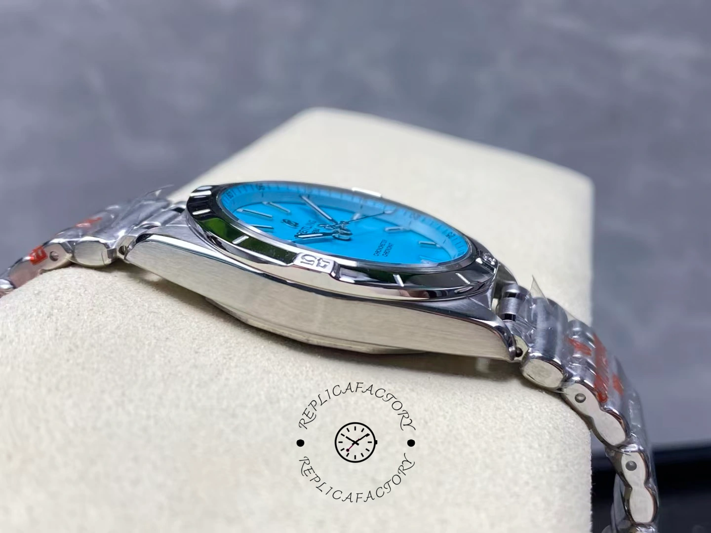 Breitling Chronomat Automatic 36mm A103803A1L1A1 Replica