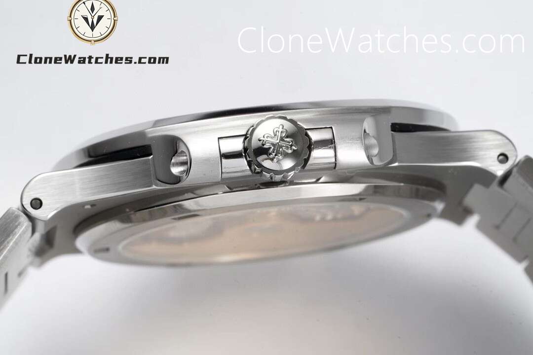 Patek Philippe Super Clone Watches 1:1 Nautilus 5713 White DIal Diamond