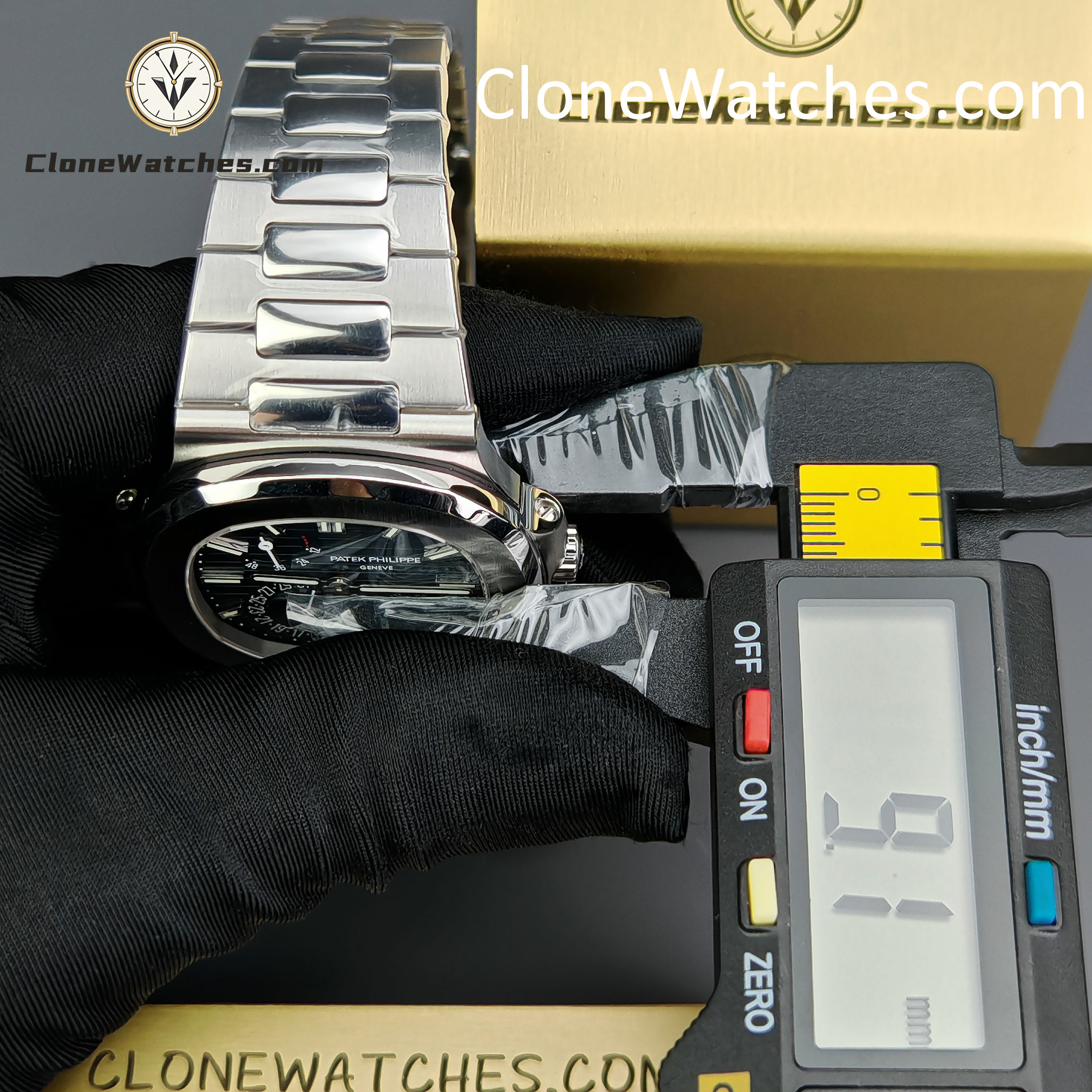 Patek Philippe Super Clone Watches 1:1 Nautilus Moon Phase 5712 Blue Dial New Clasp