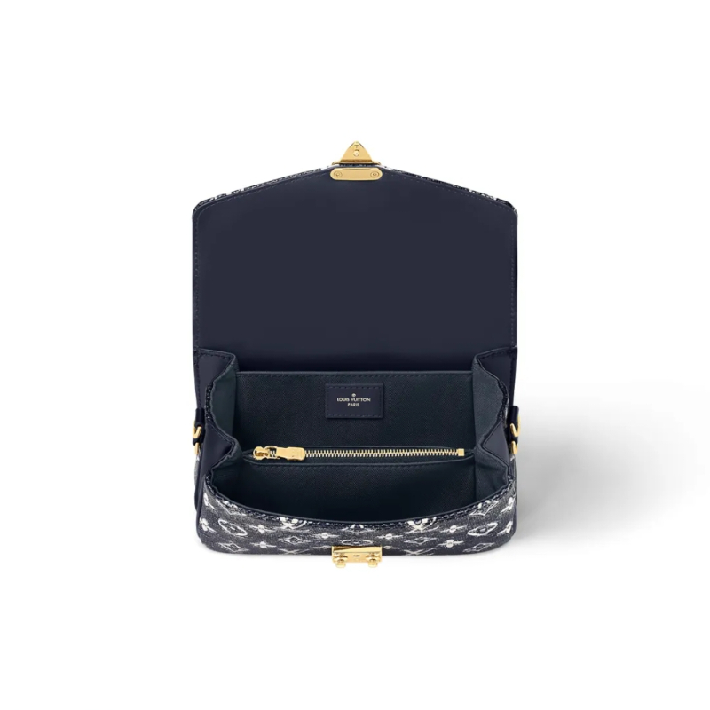 Louis vuittion pochette metis east west bag