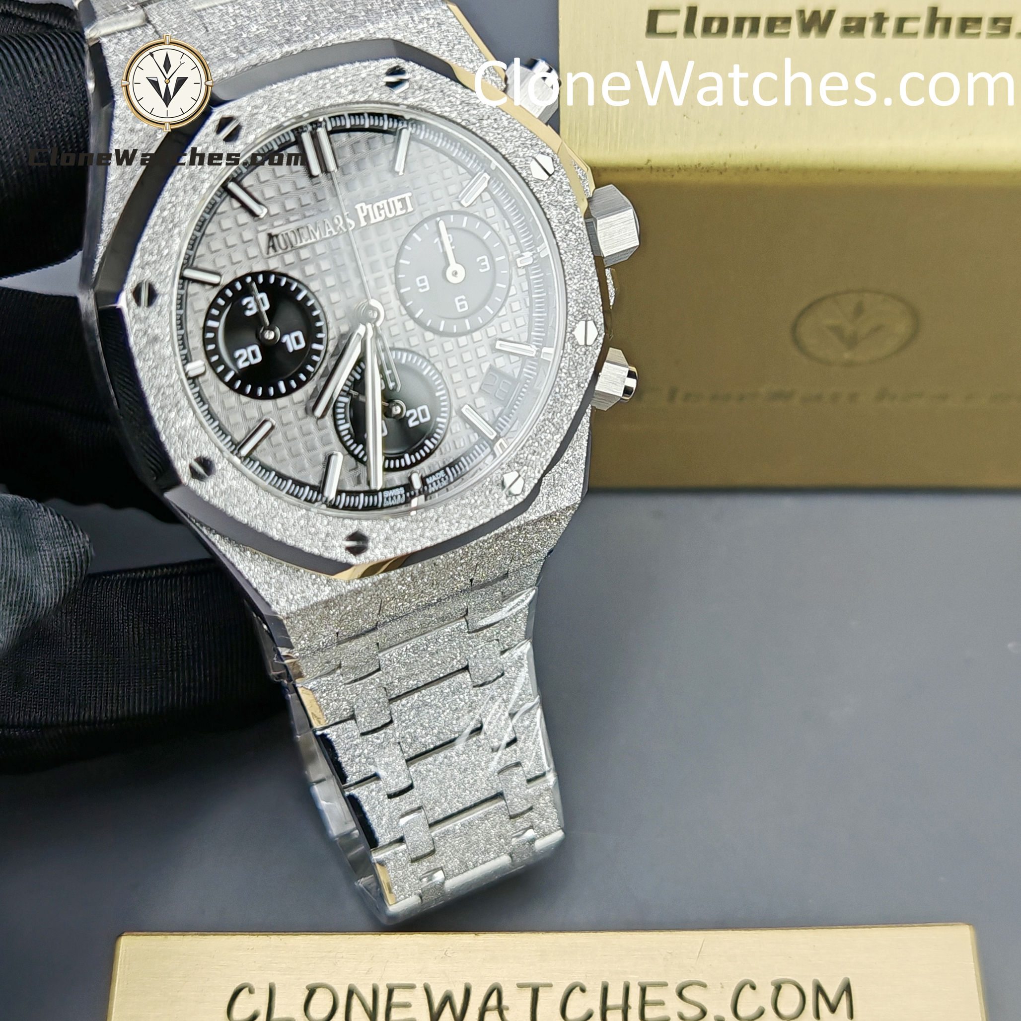 Audemars Piguet Super Clone Watches 1:1 Royal Oak Grey & Black Dial 26240BC Selfwinding Chronograph