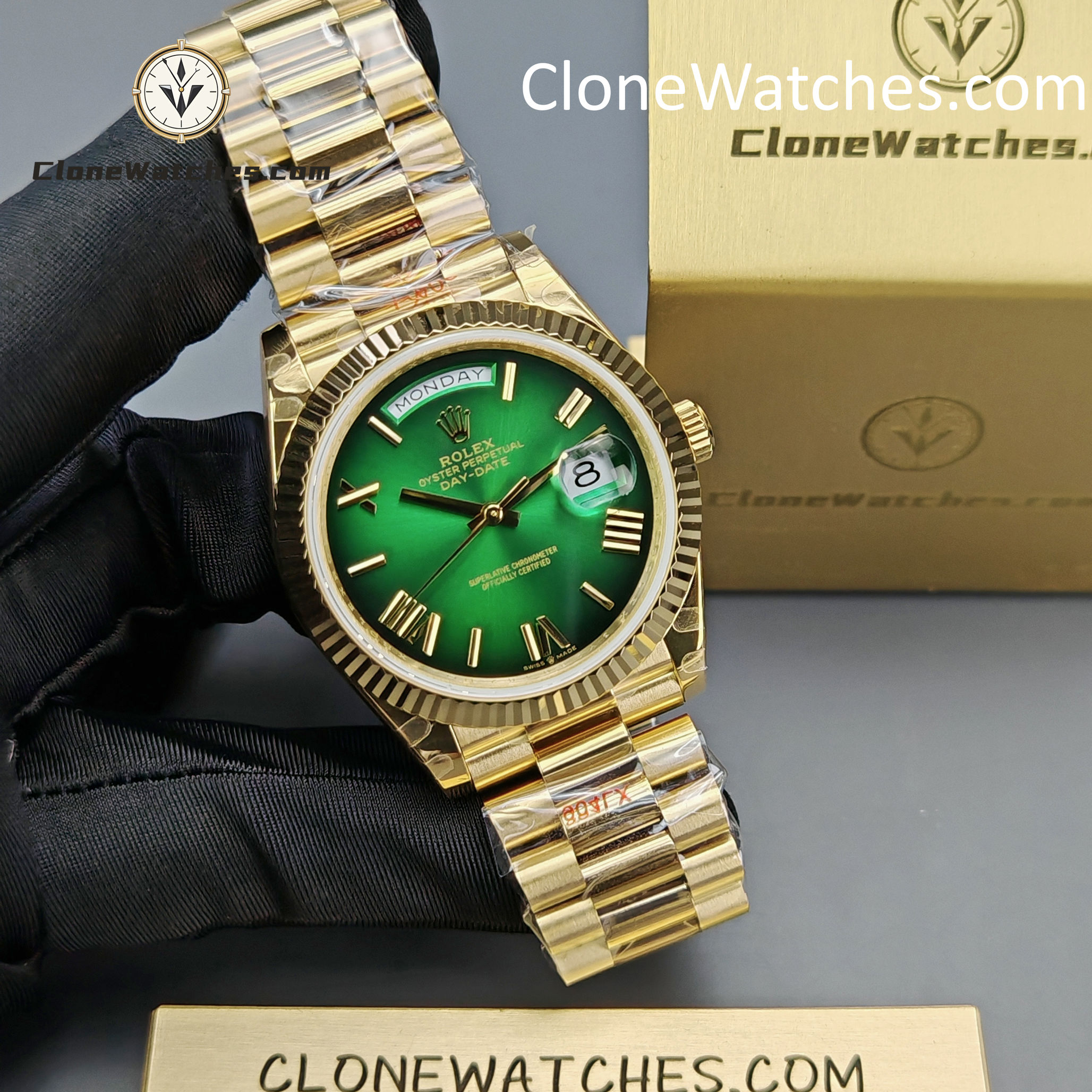 Rolex Super Clone Watches 1:1 Day Date 18K Gold Gradient Green Roman Dial 36mm m128238-0118 3255 Movement
