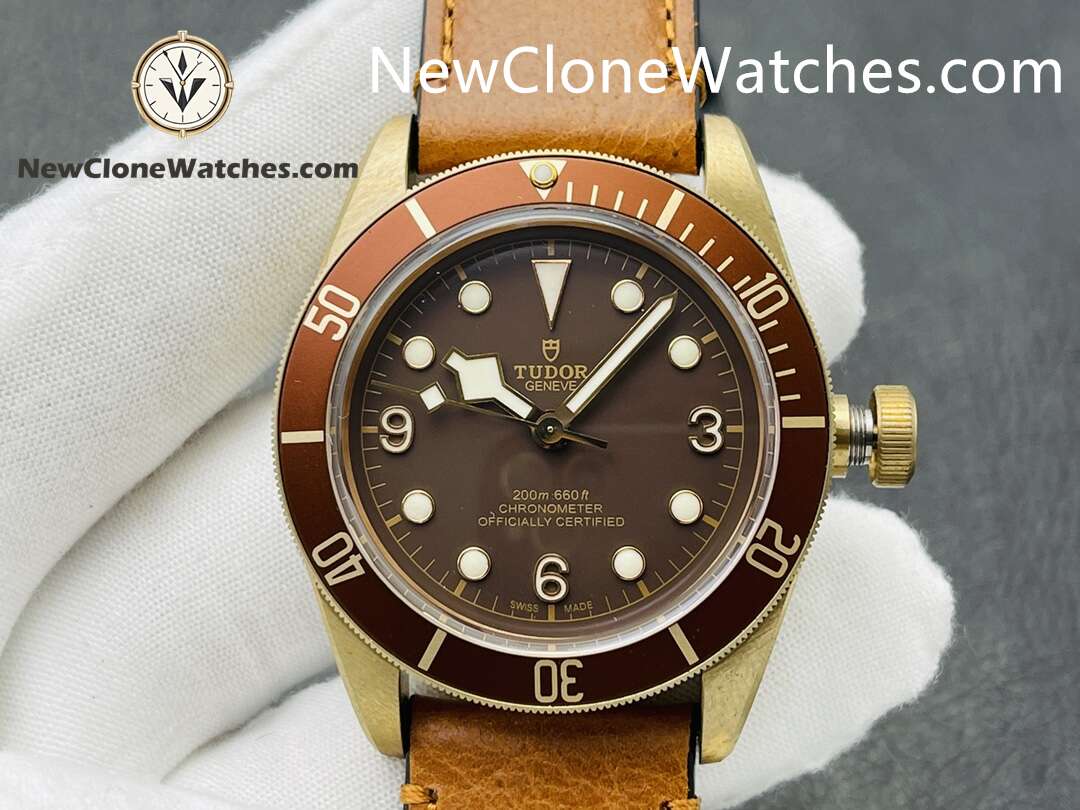 Tudor Super Clone Watches 1:1 Black Bay Bronze M79250BM-0005 Brown Dial 43mm