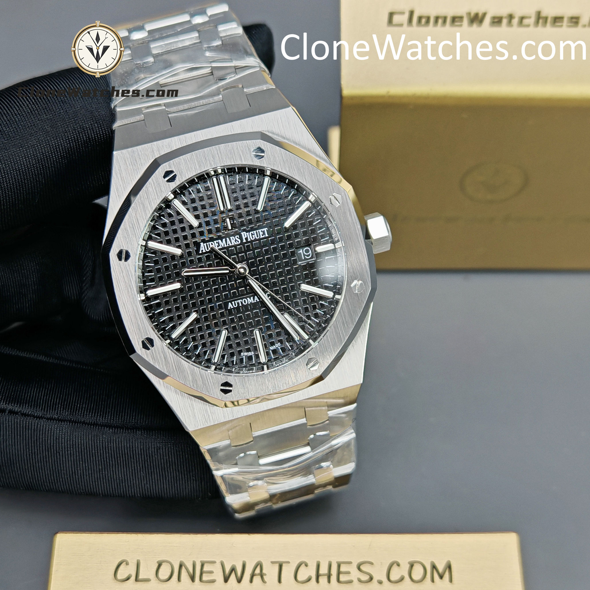 Audemars Piguet Super Clone Watches 1:1 Royal Oak 15400 Black Dial