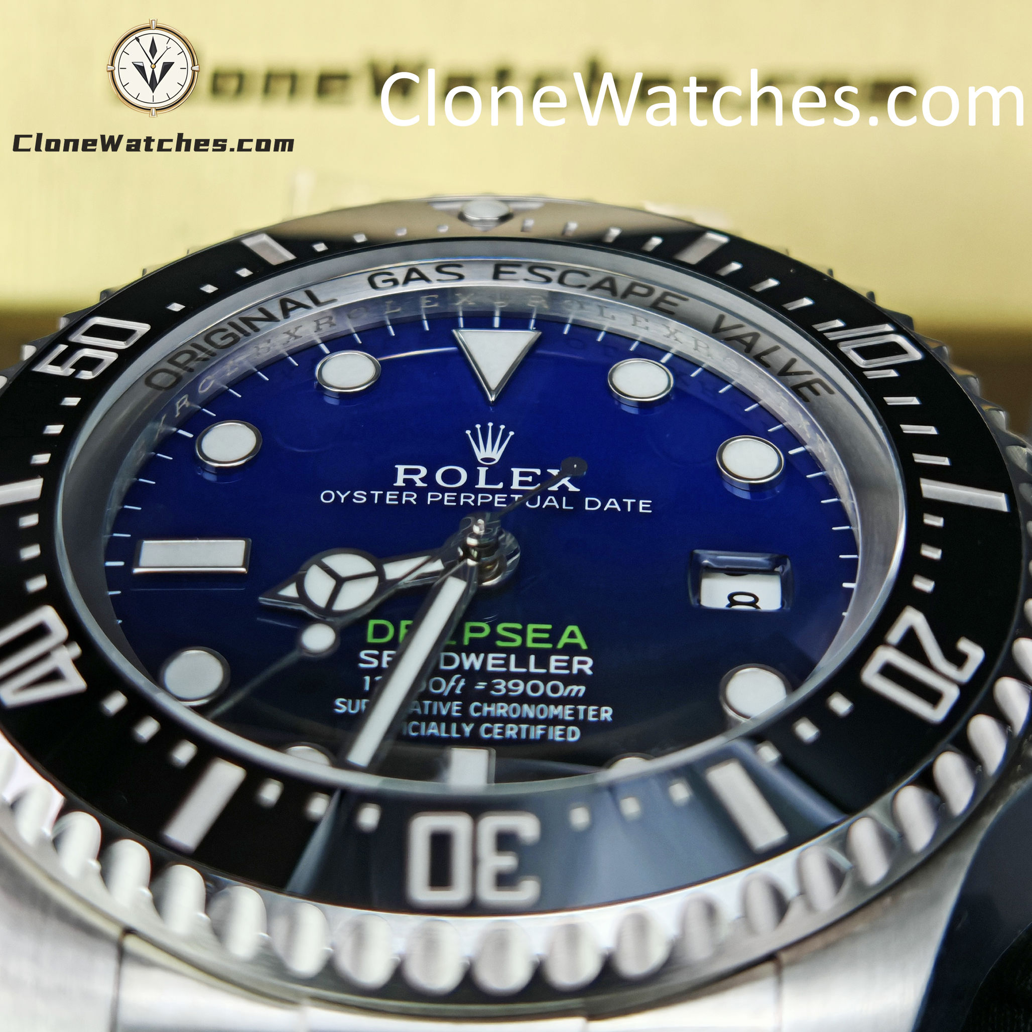 Rolex Super Clone Watches 1:1 Deepsea Sea Dweller Gradient Blue Dial m126660-0002 3235 Movement
