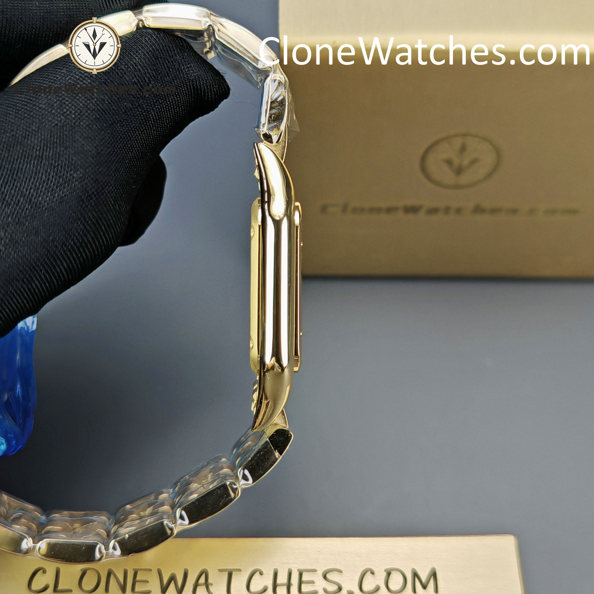Cartier Super Clone Watches 1:1 PANTHÈRE DE CARTIER White Dial 27mm x37mm WGPN0009