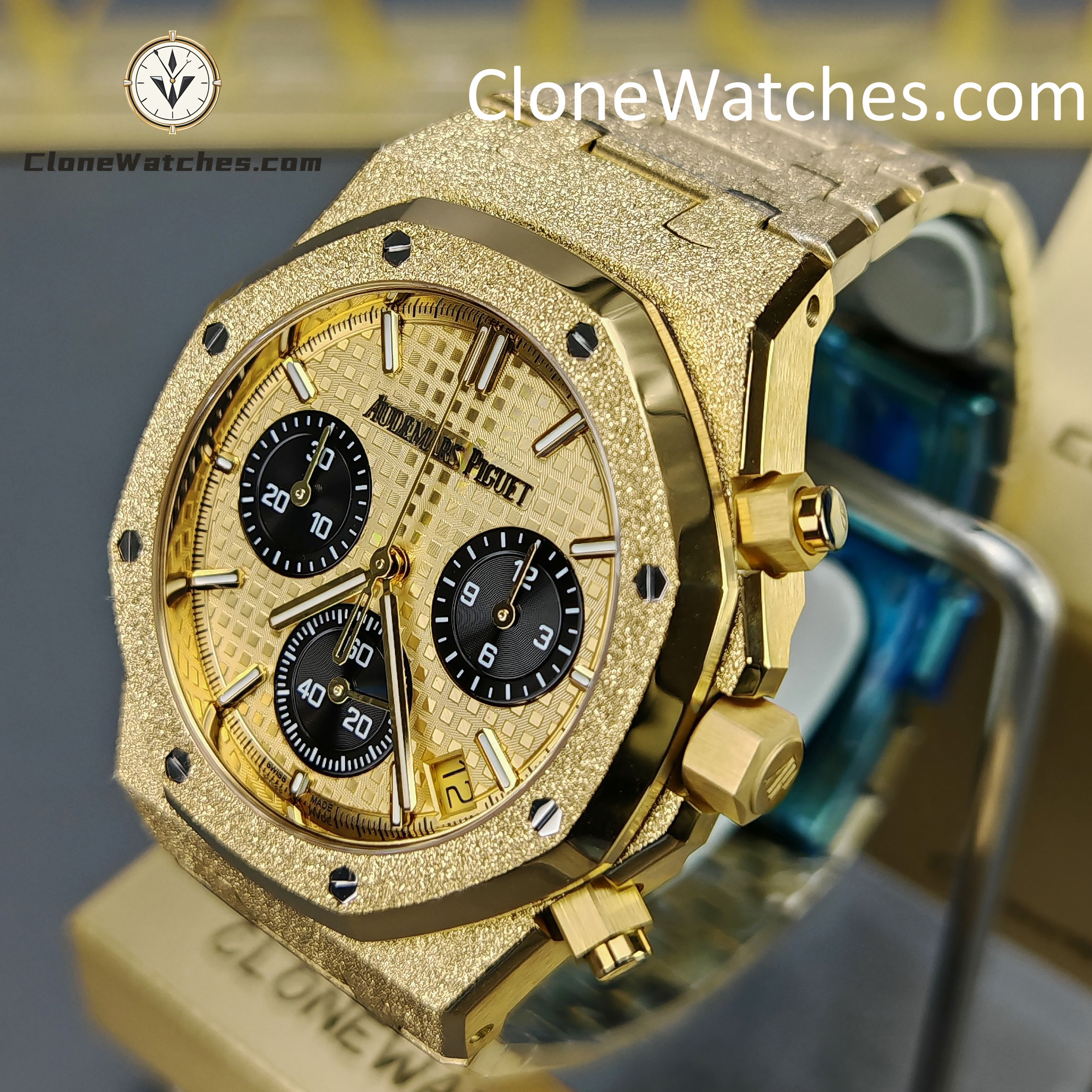 Audemars Piguet Super Clone Watches 1:1 Royal Oak Gold Dial 26240BA Selfwinding Chronograph