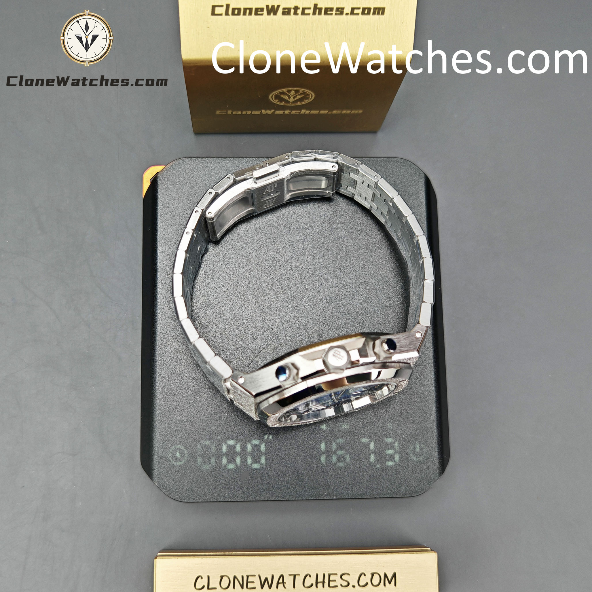 Audemars Piguet Super Clone Watches 1:1 Royal Oak Smoky Blue Dial 26240BA Selfwinding Chronograph