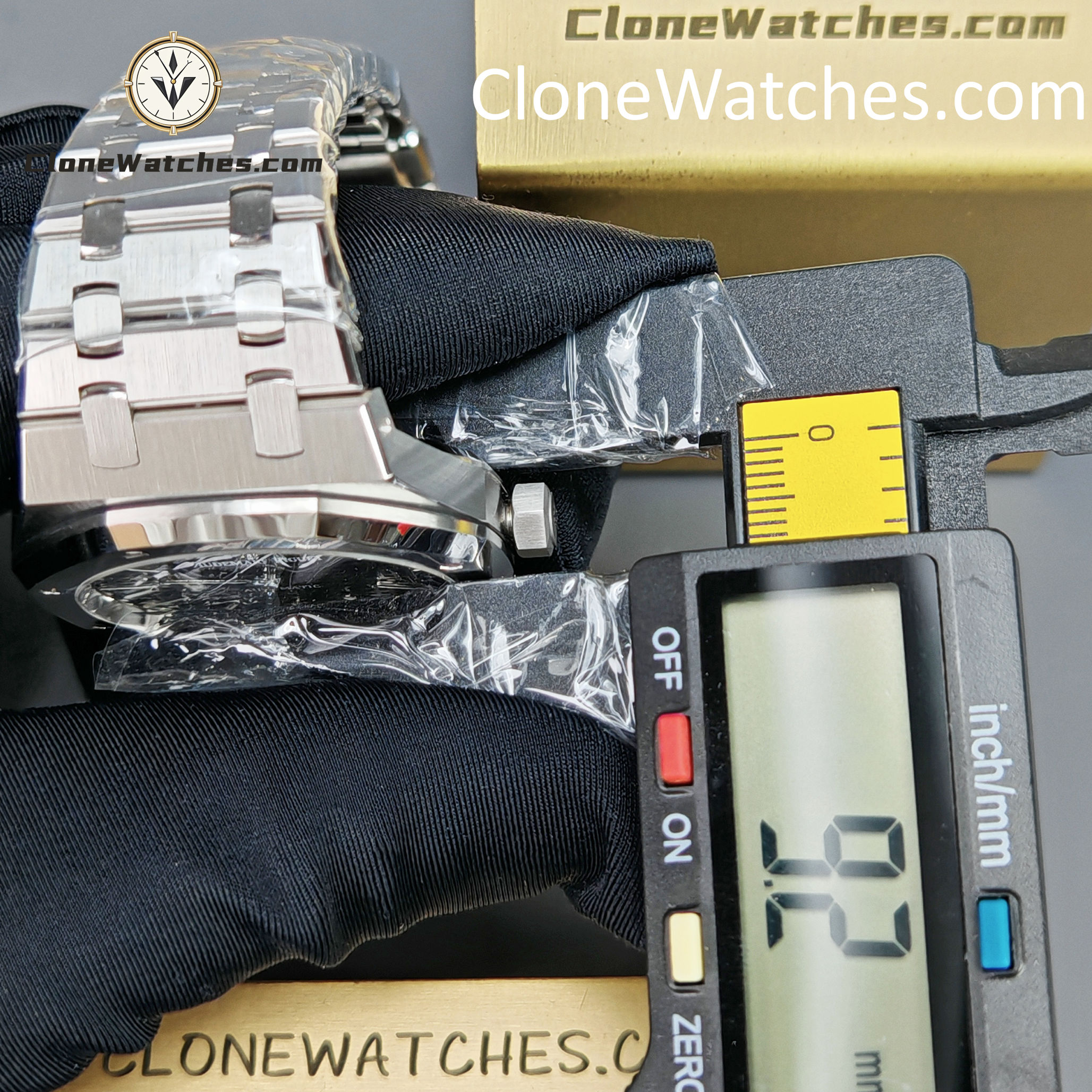 Audemars Piguet Super Clone Watches 1:1 Royal Oak 15400 Black Dial