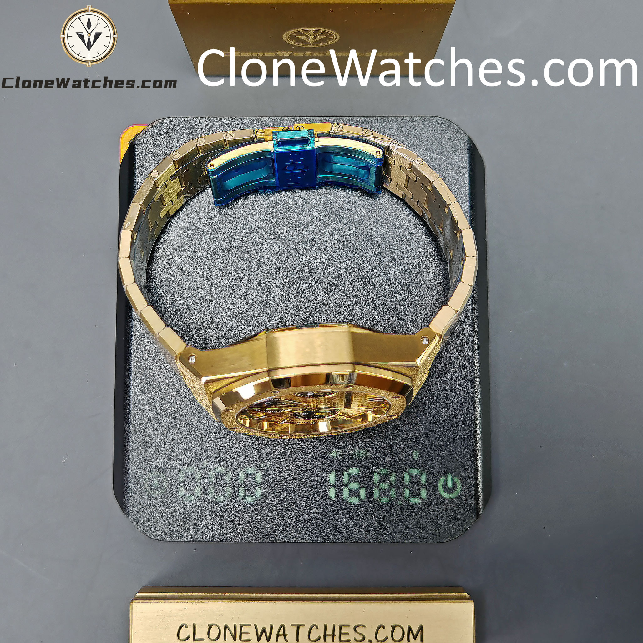 Audemars Piguet Super Clone Watches 1:1 Royal Oak Gold Dial 26240BA Selfwinding Chronograph