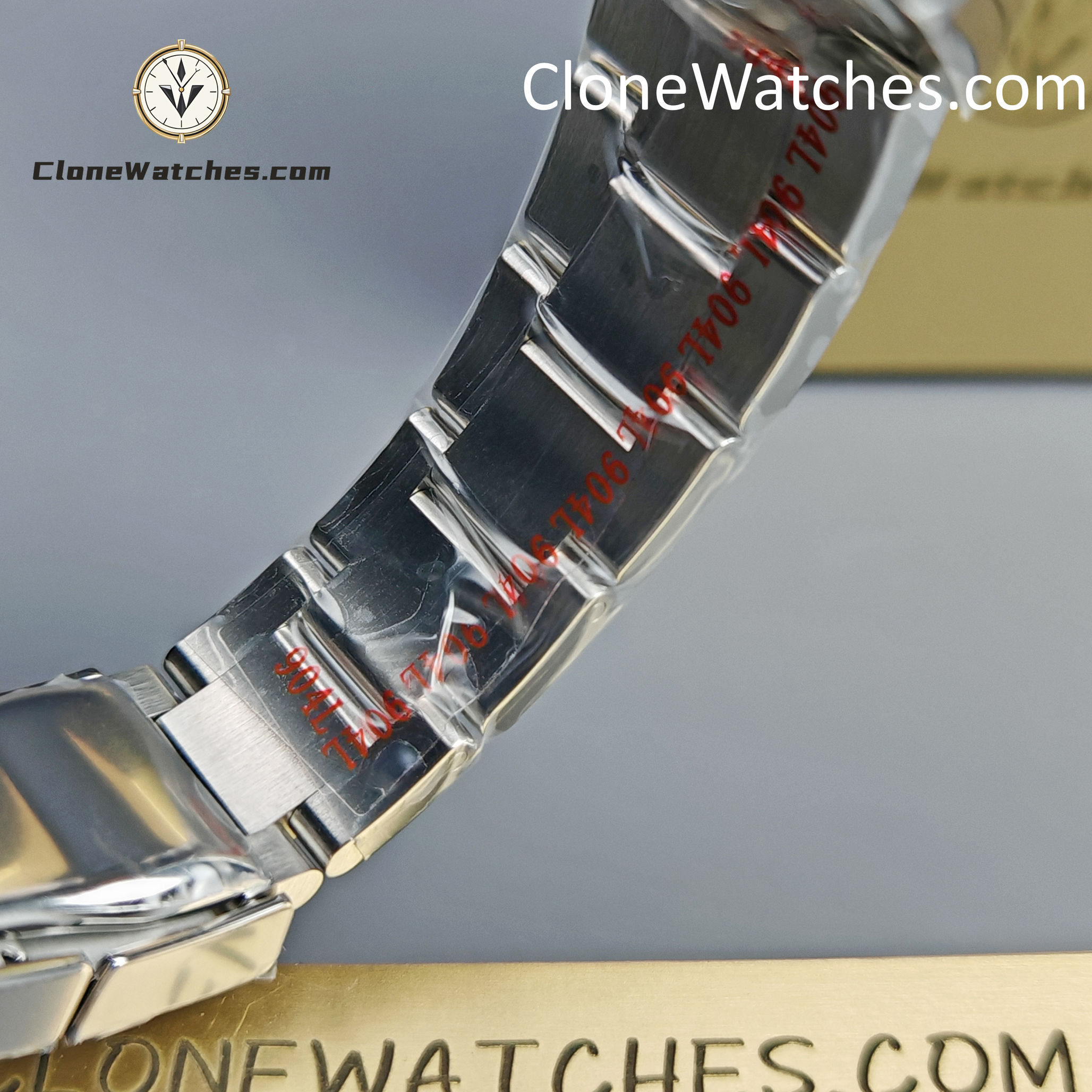 Rolex Super Clone Watches 1:1 Daytona Arolla Blue Crystal Skeleton Dial Diamonds Bezel 4130 Movement
