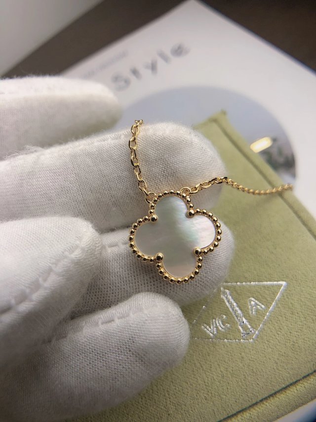 Vintage Alhambra  pendant