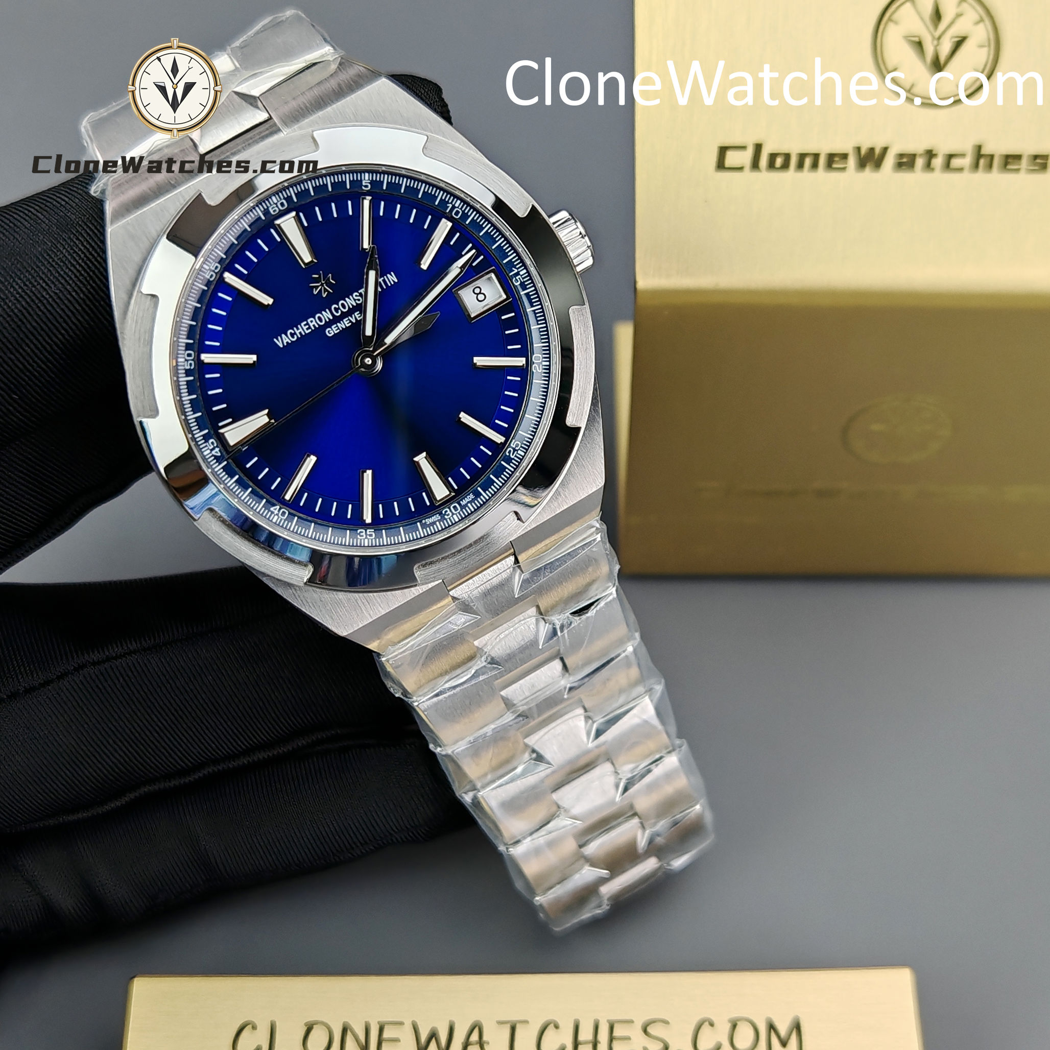 Vacheron Constantin Super Clone Watches 1:1 Overseas 4500V/210A-B128 Blue Dial