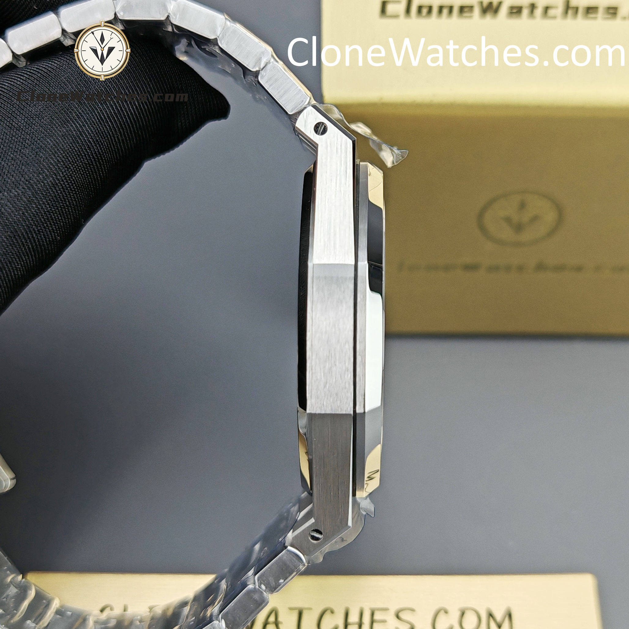 Audemars Piguet Super Clone Watches 1:1 Royal Oak 15400 White Dial