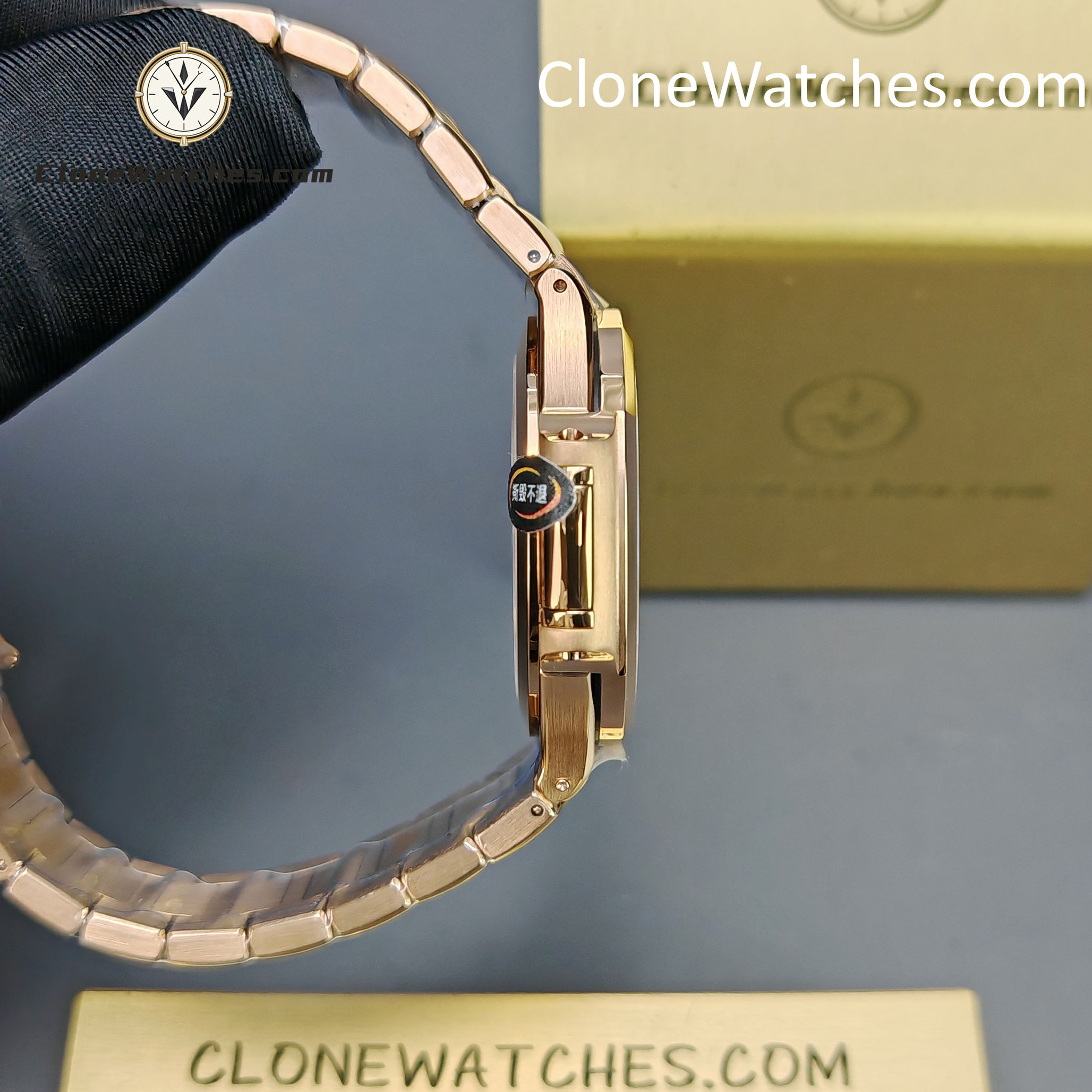 Patek Philippe Super Clone Watches 1:1 Nautilus Rose Gold 7118/1R-001 35.2 mm