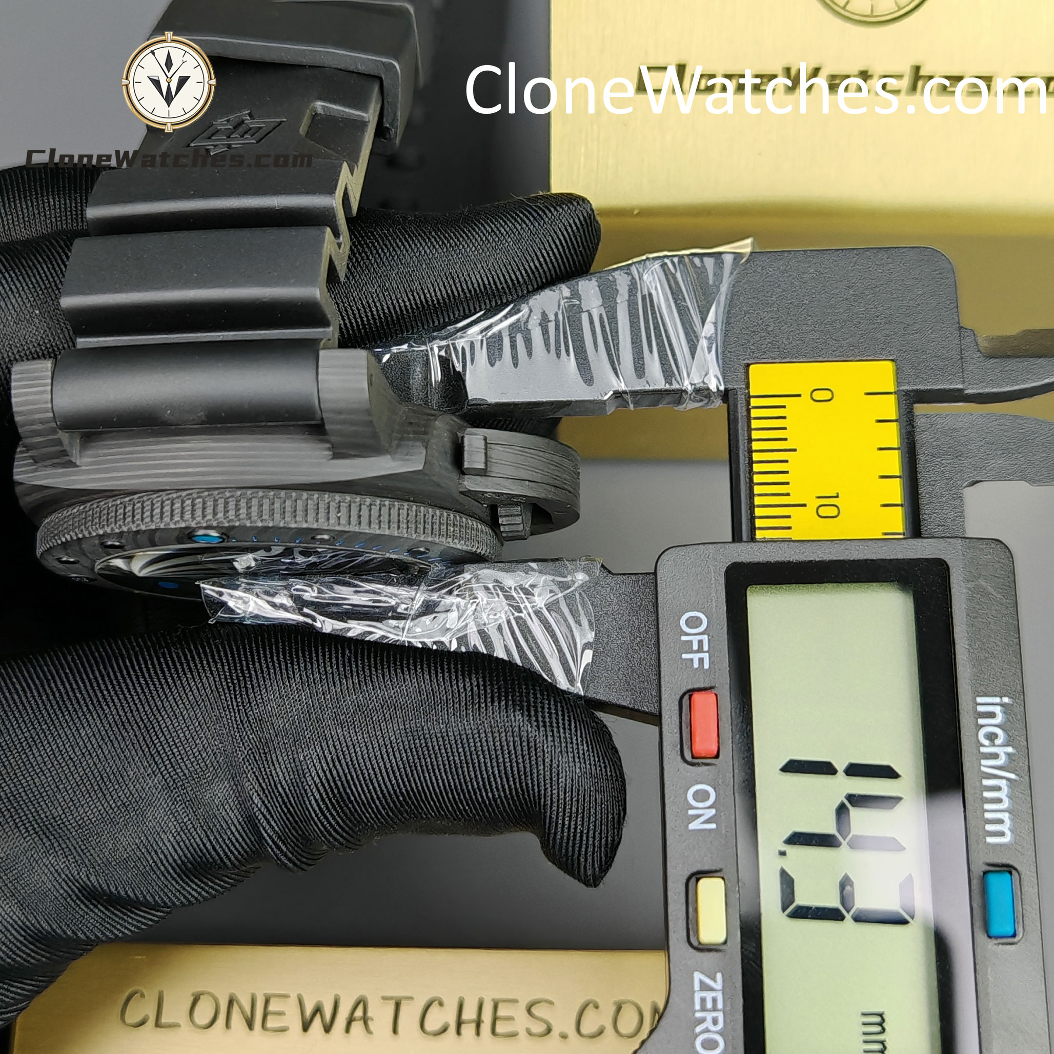 Panerai Super Clone Watches 1:1 Submersible Carbontech PAM 00960