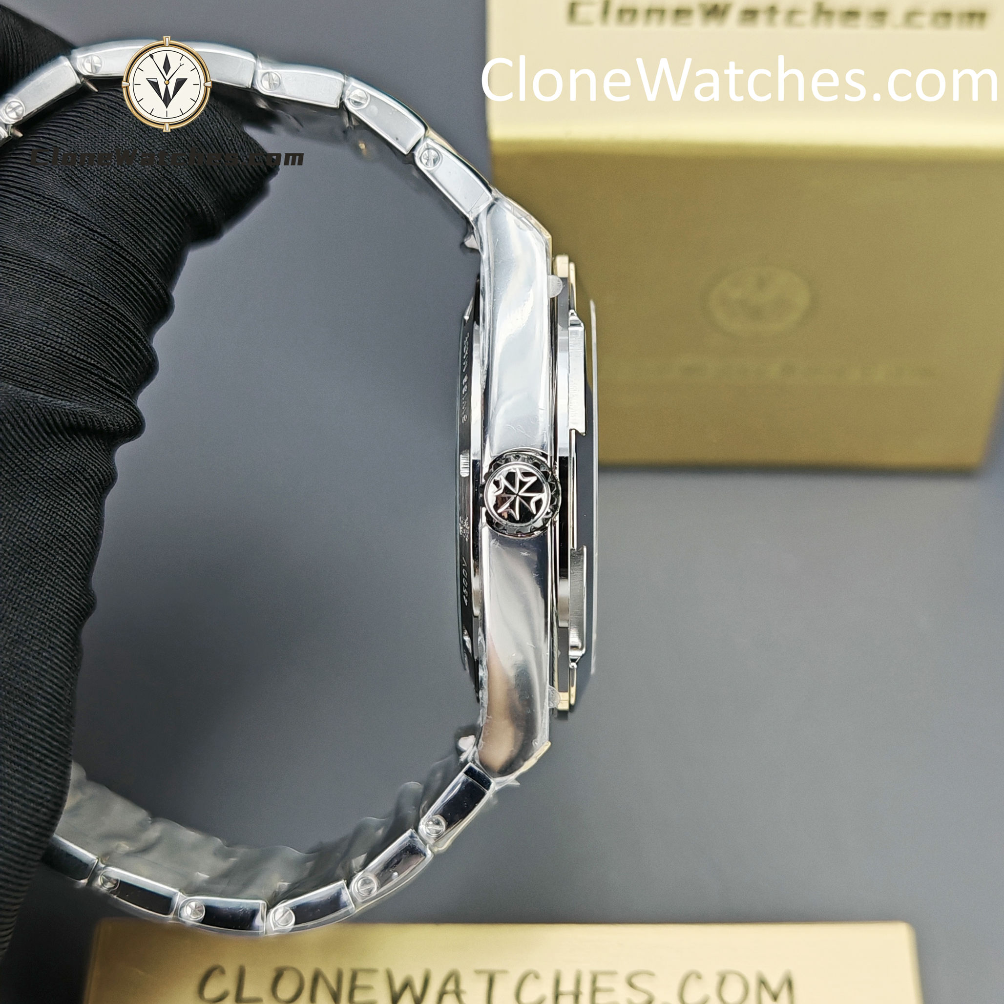 Vacheron Constantin Super Clone Watches 1:1 Overseas 4500V/110A-B146 Coffee Dial