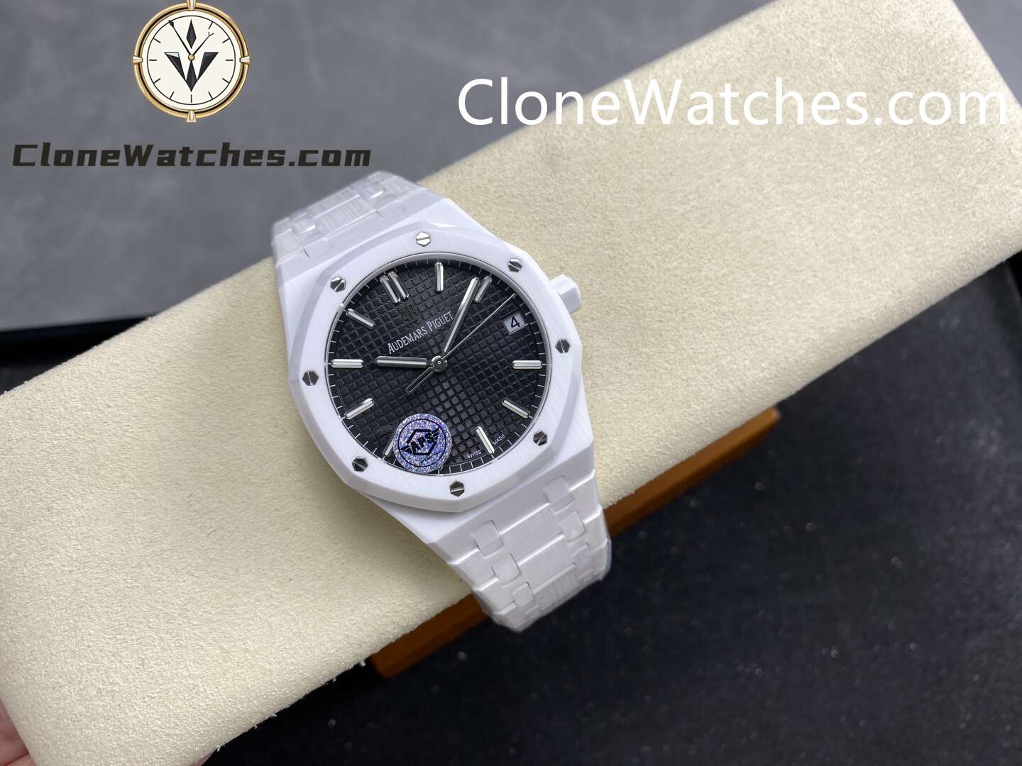 Audemars Piguet Super Clone Watches 1:1 Royal Oak White Ceramic 15500 Black Dial 41MM