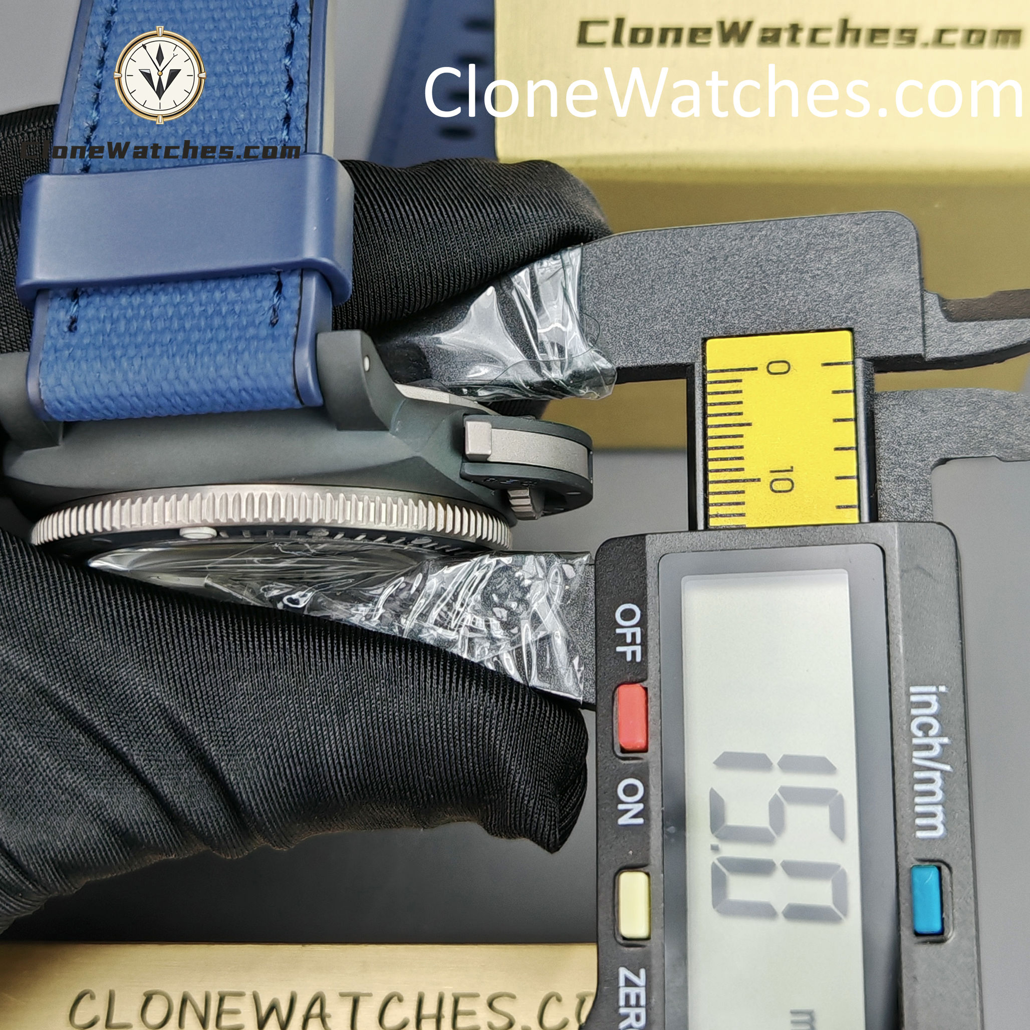 Panerai Super Clone Watches 1:1 Submersible Luna Rossa Ti-Ceramitech PAM01543 White Dial