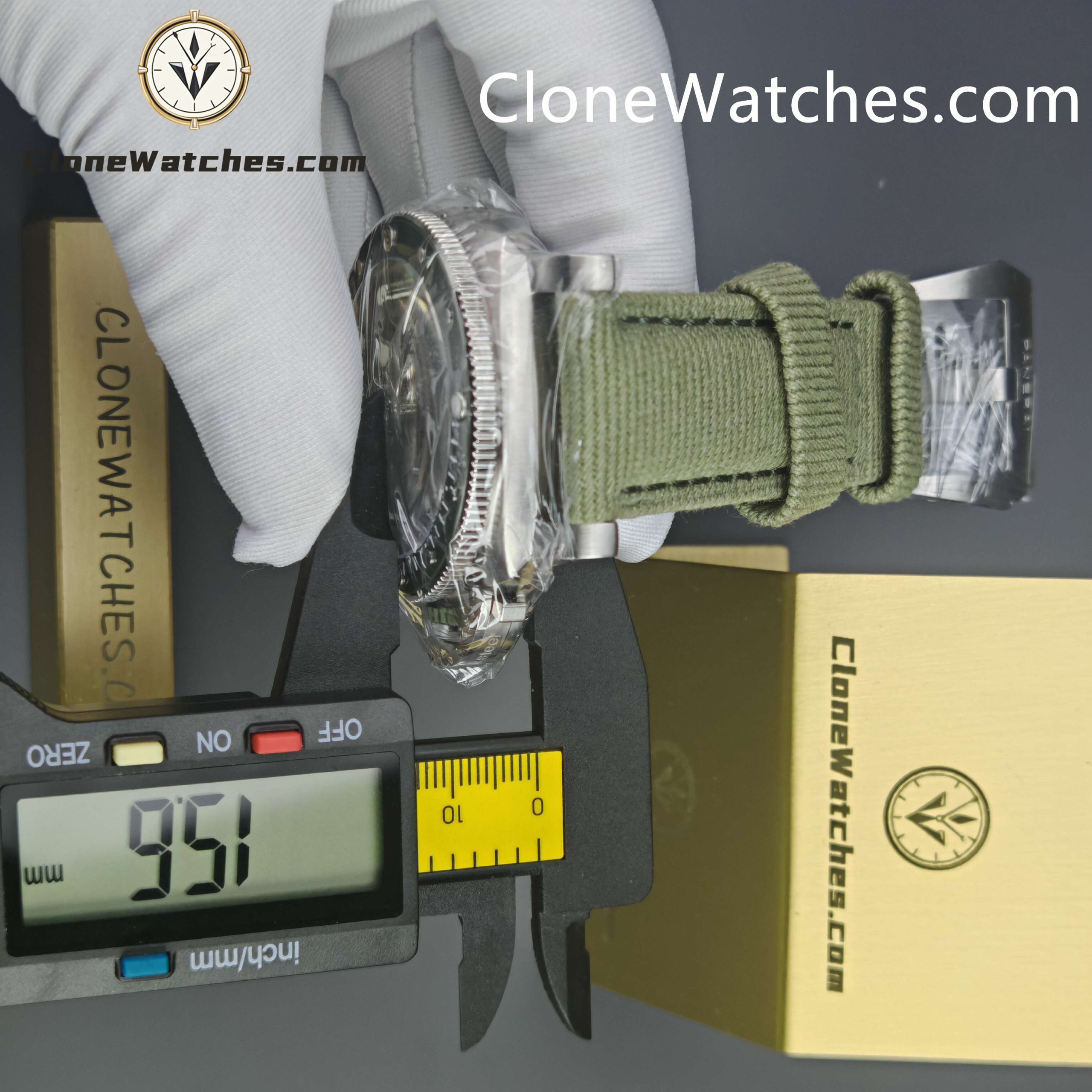 Panerai Super Clone Watches 1:1 Submersible QuarantaQuattro Verde Smeraldo PAM01287 New version