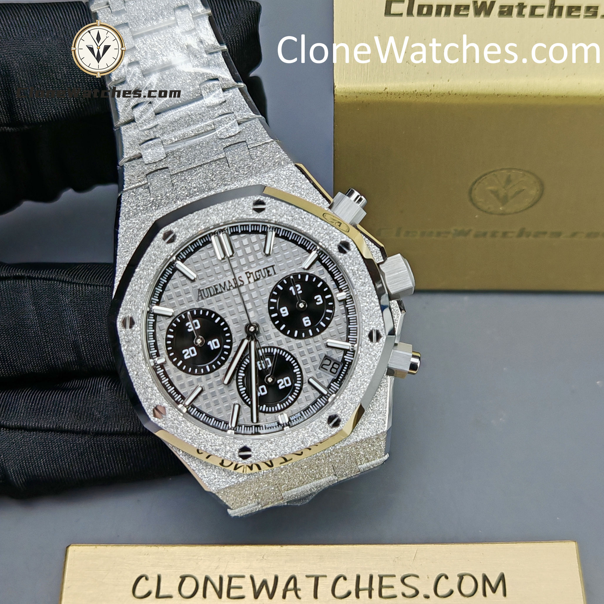 Audemars Piguet Super Clone Watches 1:1 Royal Oak Grey & Black Dial 26240BC Selfwinding Chronograph