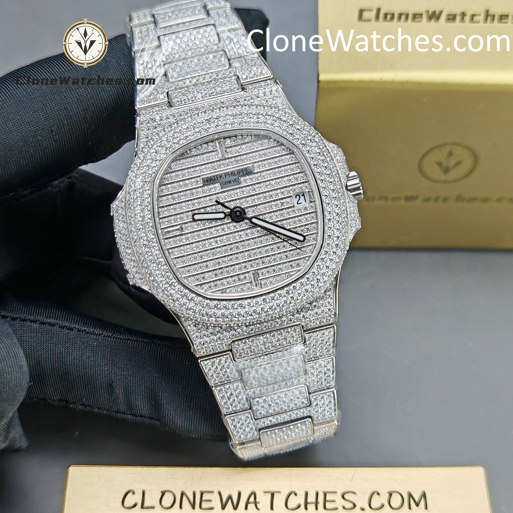 Patek Philippe Super Clone Watches 1:1 Nautilus 5719/10G Diamond