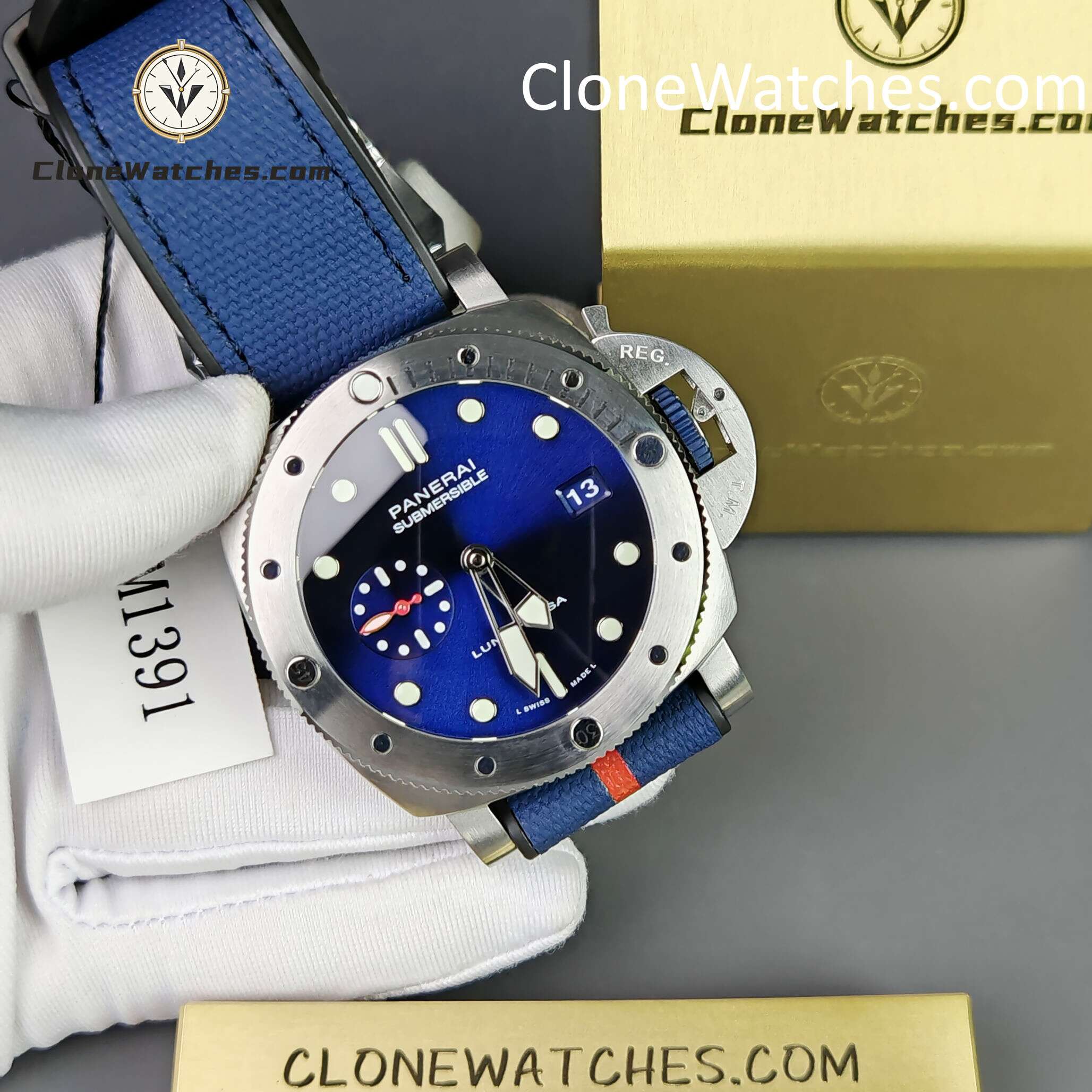 Panerai Super Clone Watches 1:1 Submersible QuarantaQuattro Luna Rossa PAM01391 44mm