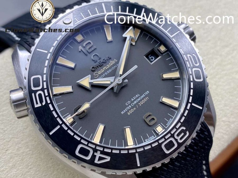 OMEGA Super Clone Watches 1:1 Seamaster Planet Ocean 600m 215.32.44.21.01.002 43.5MM