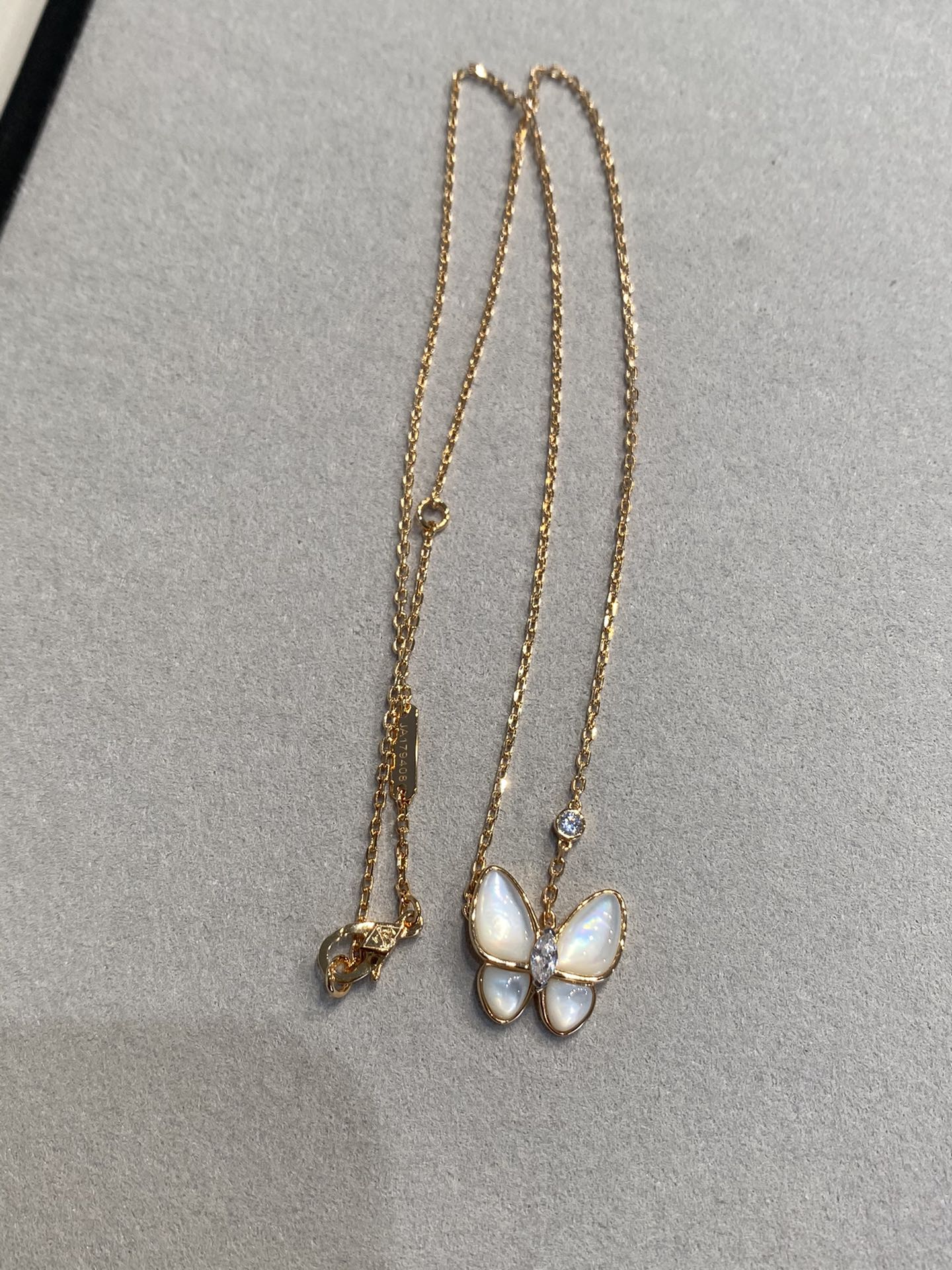 Van Cleef & Arpels Butterfly White Shell Collar Necklace