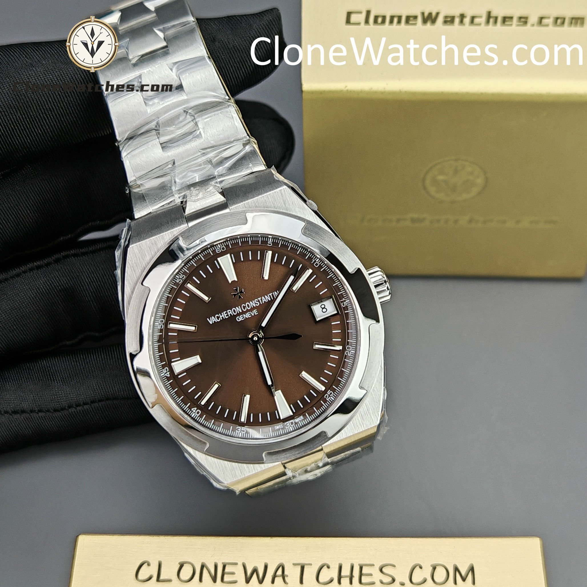 Vacheron Constantin Super Clone Watches 1:1 Overseas 4500V/110A-B146 Coffee Dial