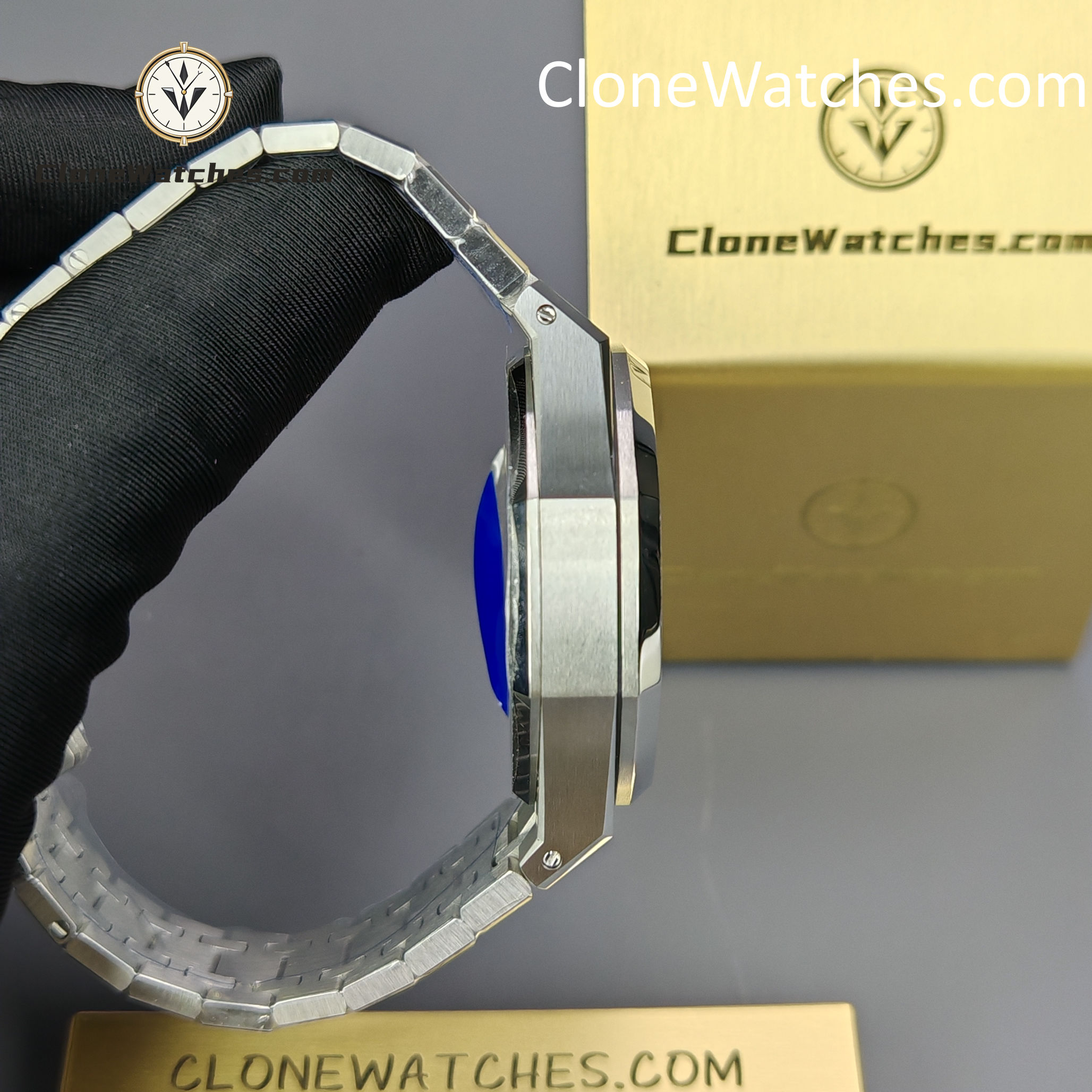 Audemars Piguet Super Clone Watches 1:1 Royal Oak Blue Dial 26240 Selfwinding Chronograph