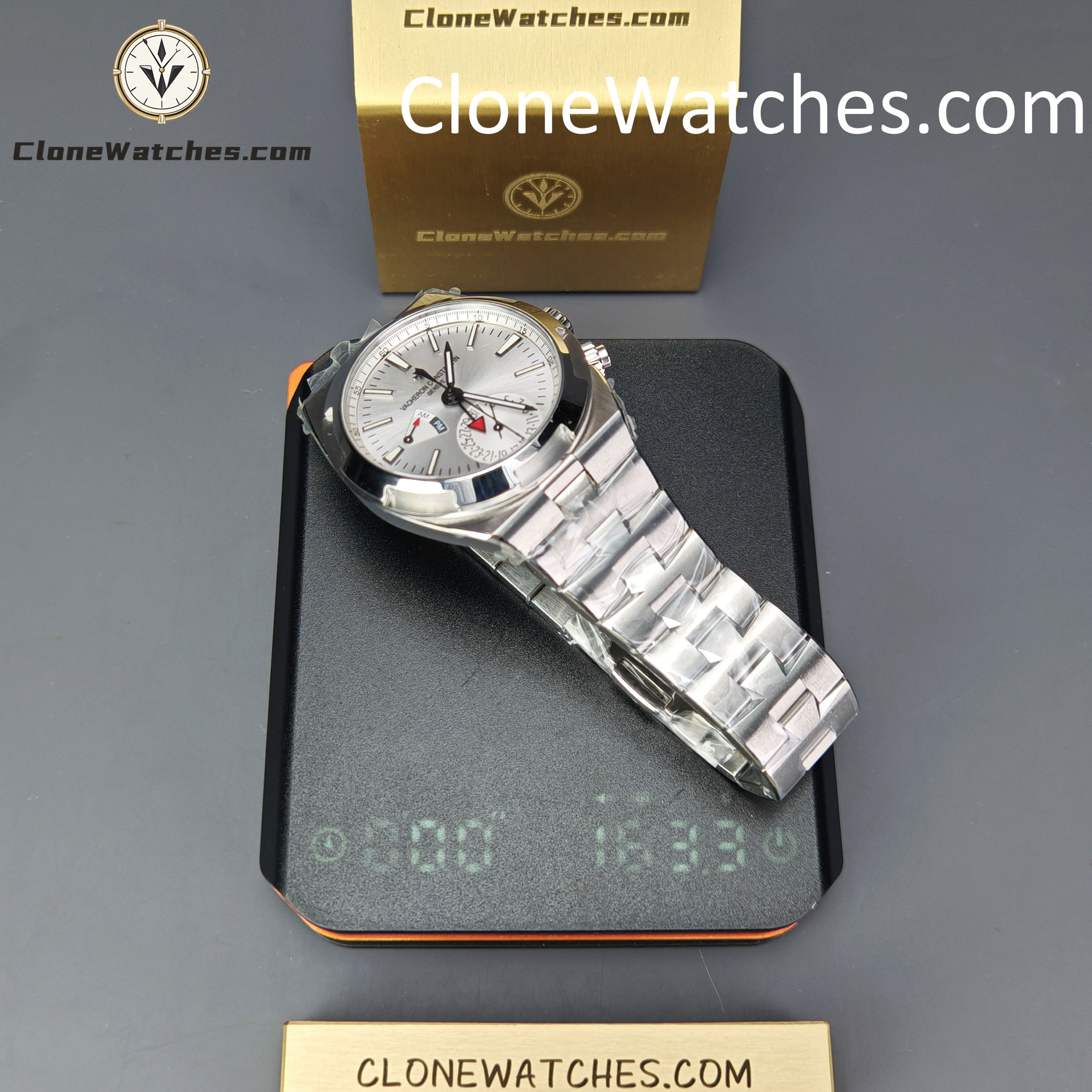 Vacheron Constantin Super Clone Watches 1:1 Overseas Dual Time 7920V/210A-B333 White Dial