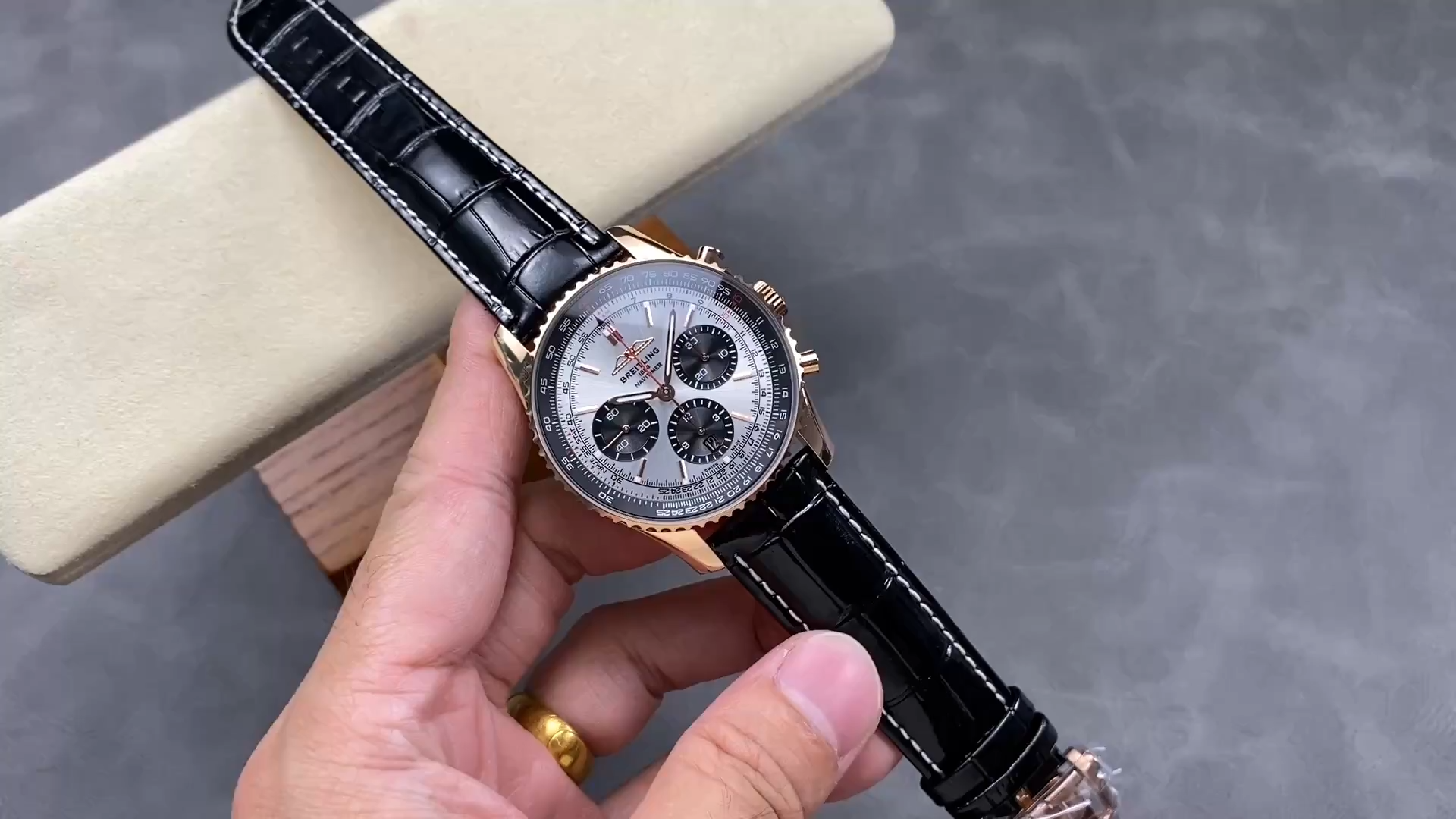 Breitling Navitimer B01 Chronograph RB0137241G1P1 46mm Replica