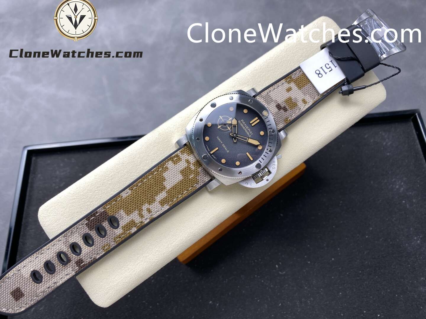 Panerai Super Clone Watches 1:1 Submersible QuarantaQuattro Navy SEALs 44MM PAM01518