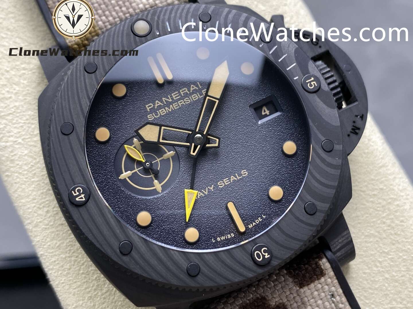 Panerai Super Clone Watches 1:1 Submersible QuarantaQuattro GMT Navy SEALs CarbotechTM 44MM PAM01513