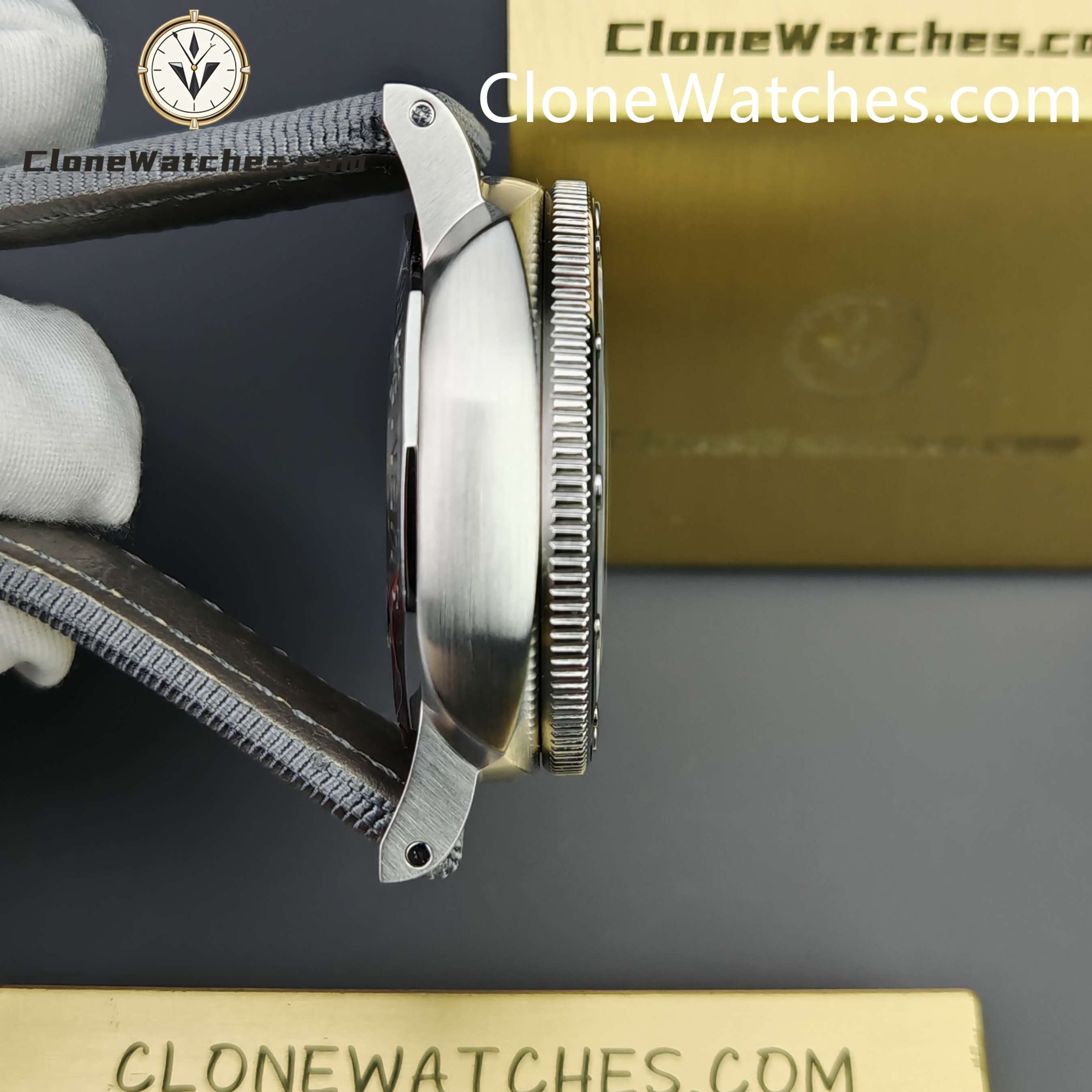 Panerai Super Clone Watches 1:1 Submersible QuarantaQuattro Grigio Roccia PAM01288