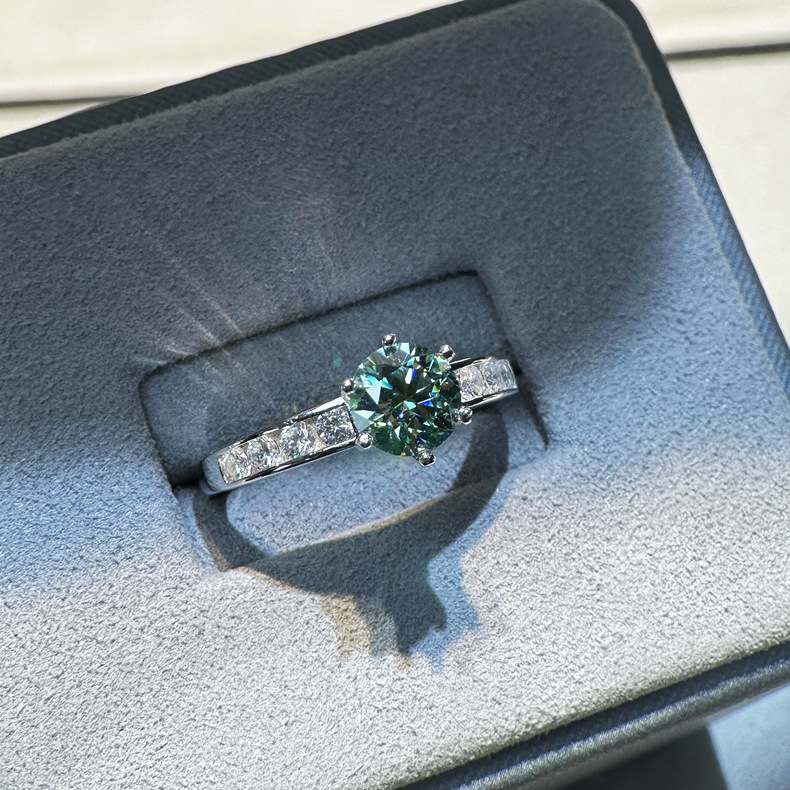 Moissanite Diamond Ring