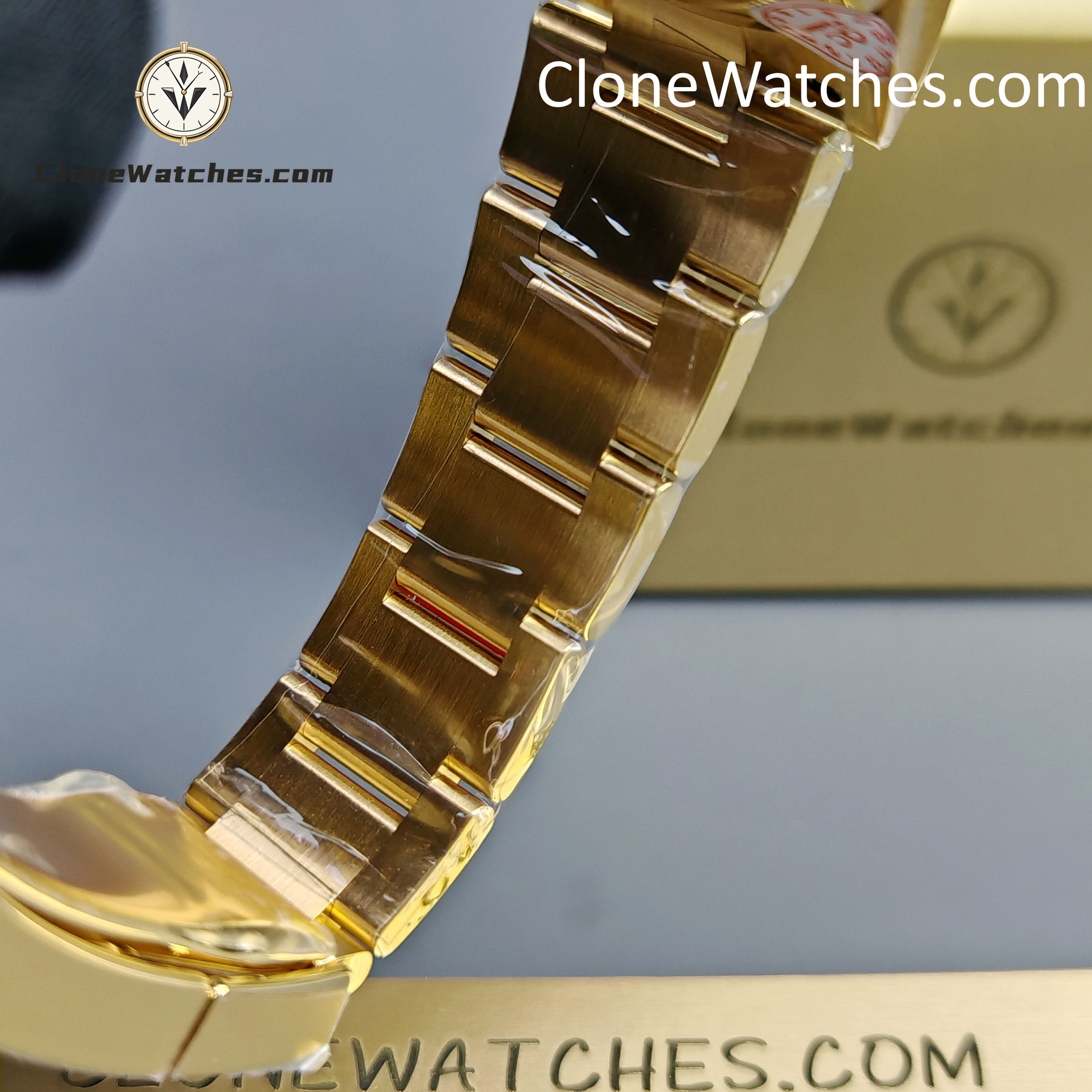 Rolex Super Clone Watches 1:1 Daytona 18K Gold Green Dial M116508-0013 4130 Movement