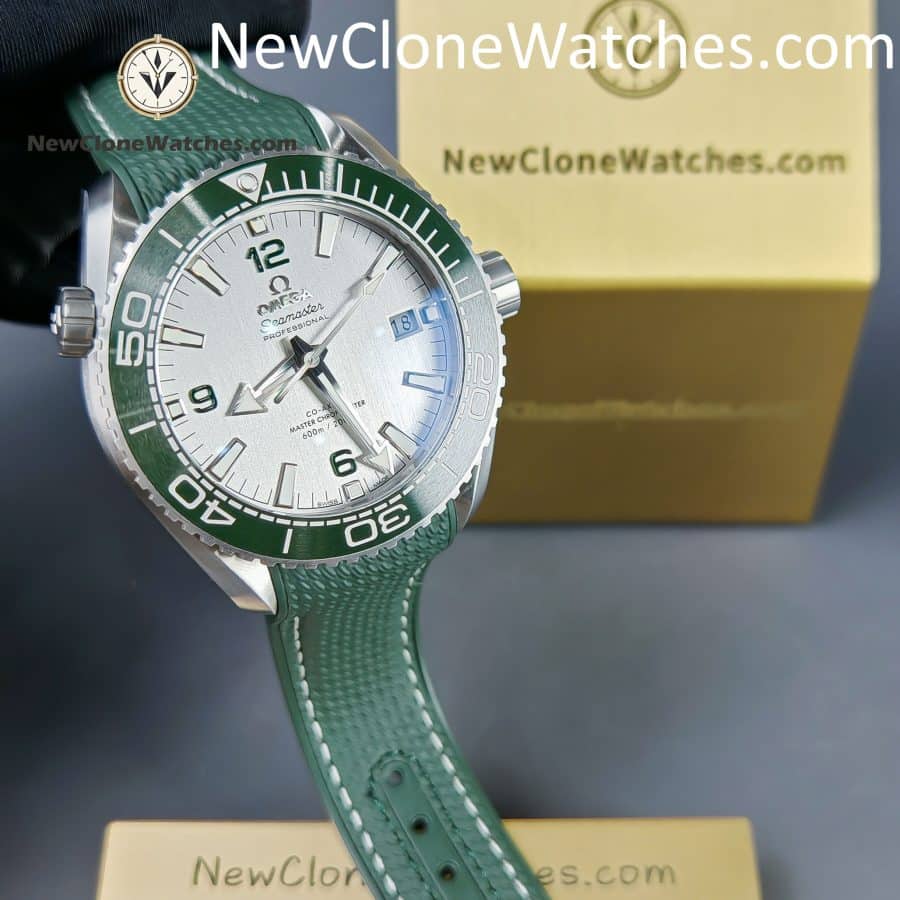 OMEGA Super Clone Watches 1:1 Seamaster Planet Ocean 600m 215.32.44.21.06.001 43.5MM