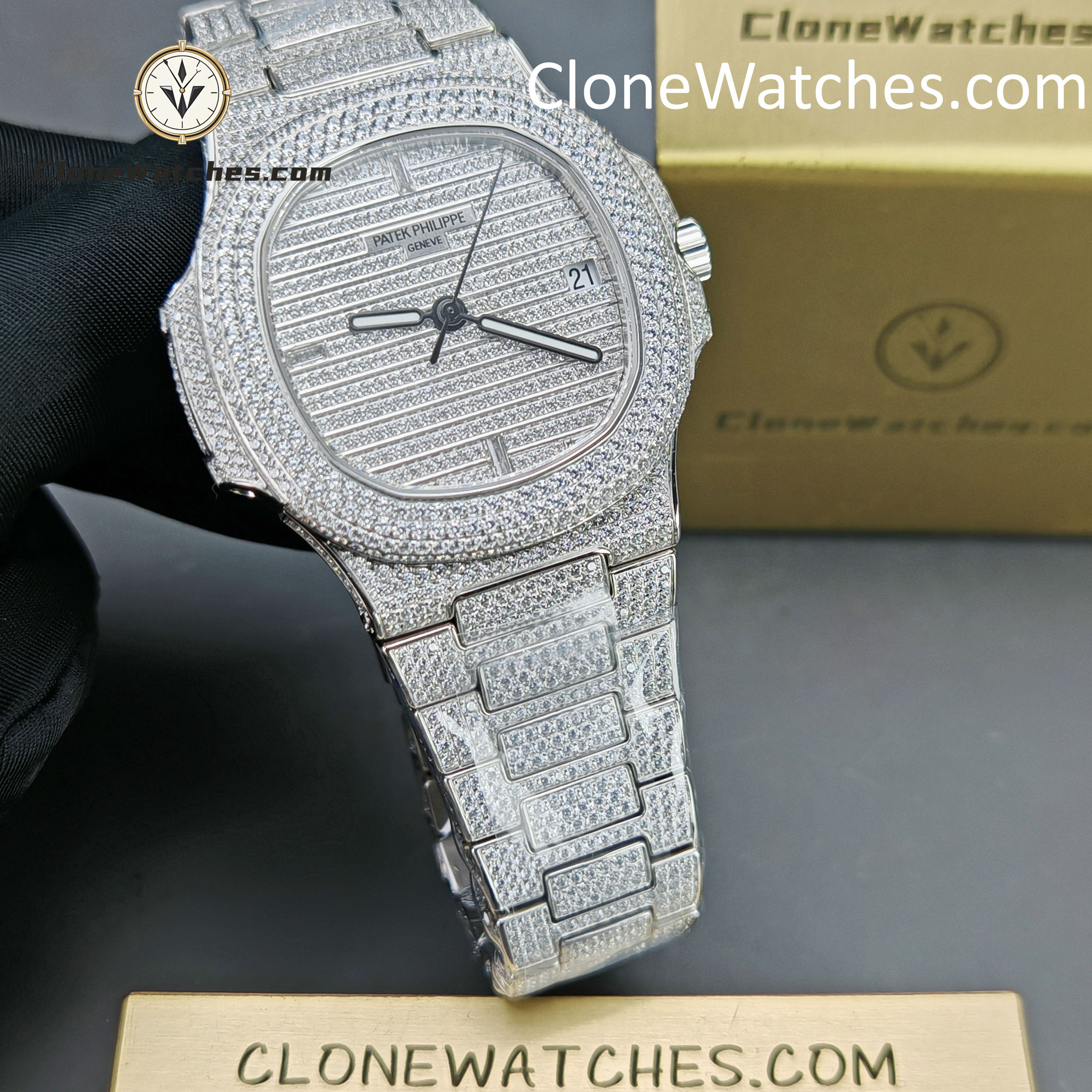 Patek Philippe Super Clone Watches 1:1 Nautilus 5719/10G Diamond