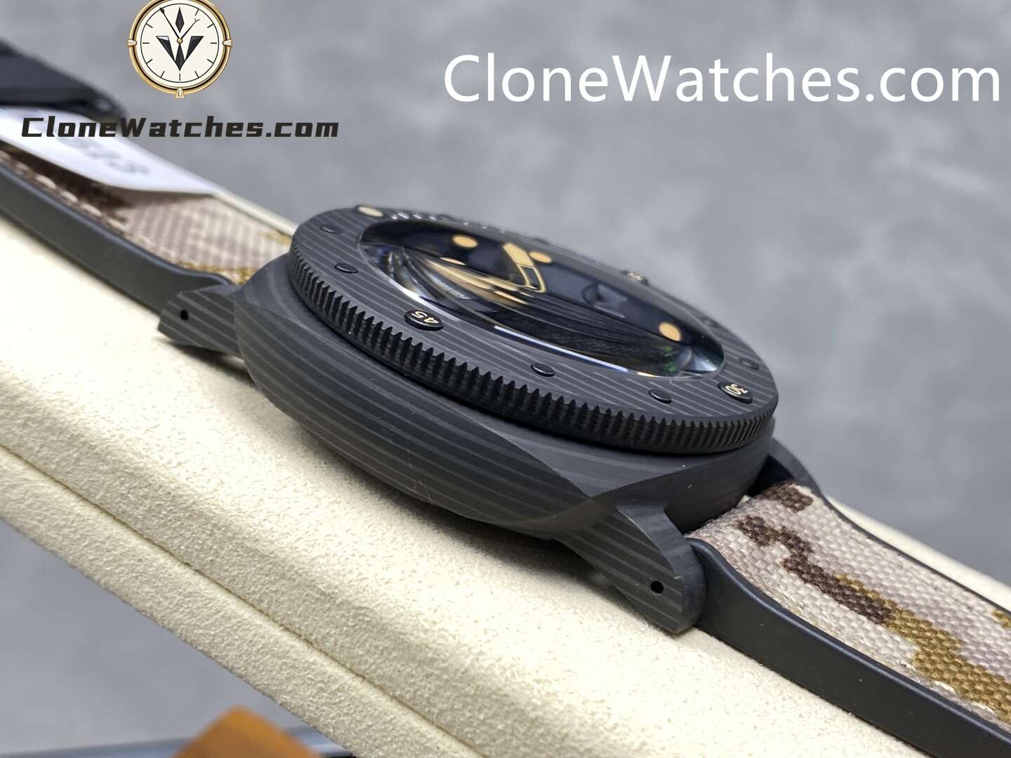 Panerai Super Clone Watches 1:1 Submersible QuarantaQuattro GMT Navy SEALs CarbotechTM 44MM PAM01513