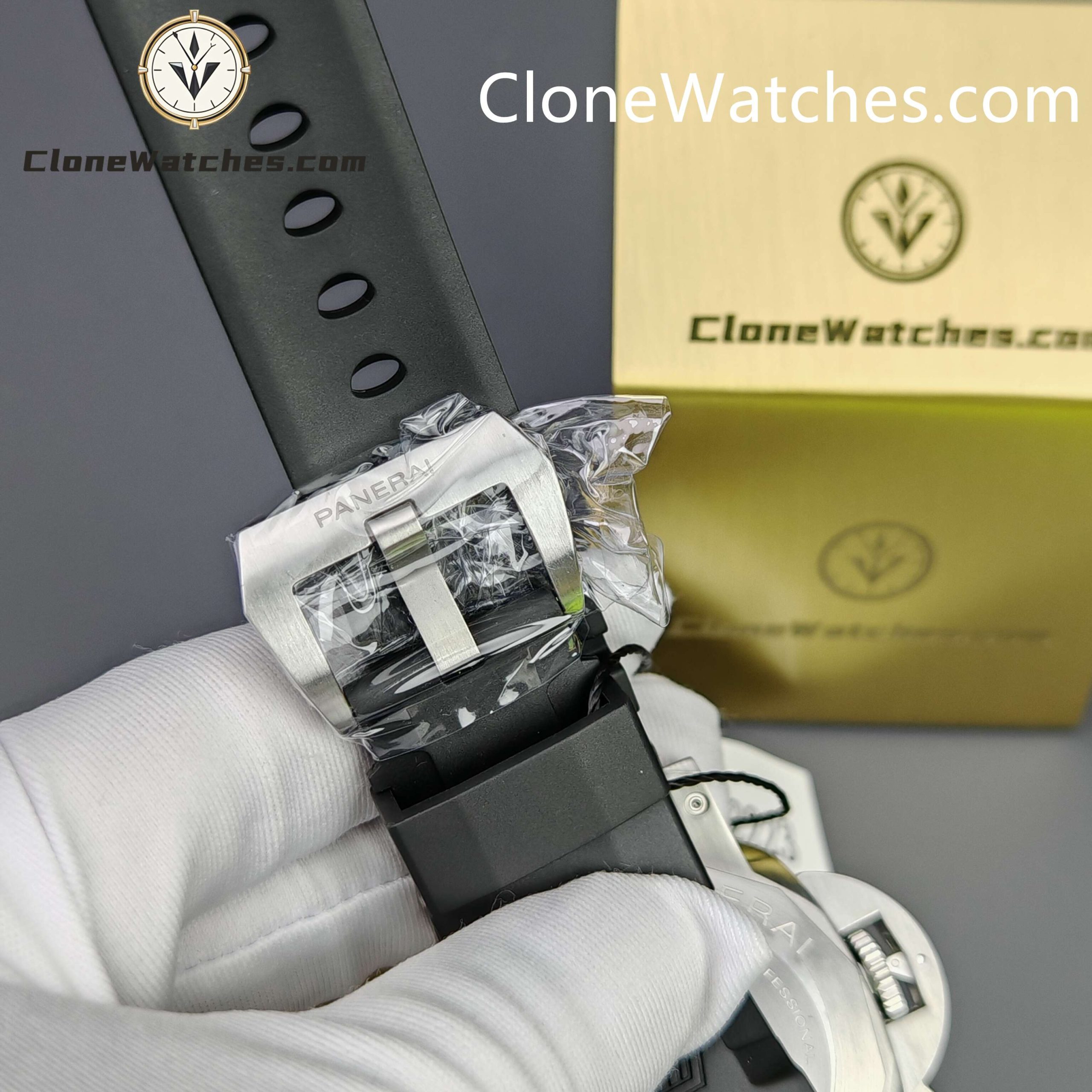 Panerai Super Clone Watches 1:1 Submersible PAM02223 White Dial
