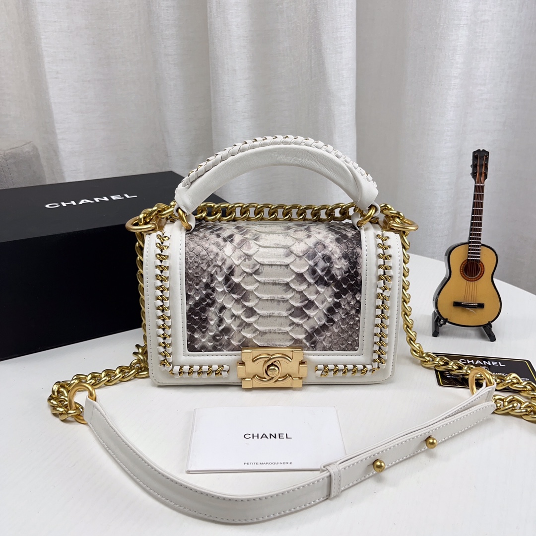 CHANEL Leboy SIZE:20*12cm