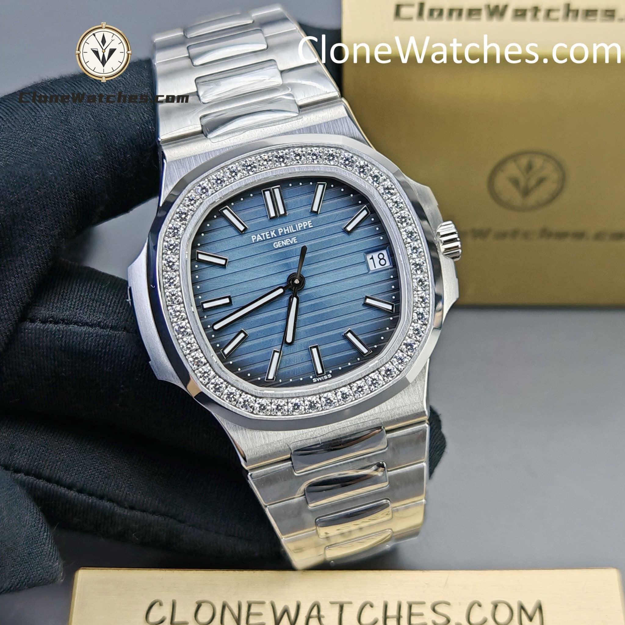 Patek Philippe Super Clone Watches 1:1 Nautilus 5713 Blue Dial Diamond