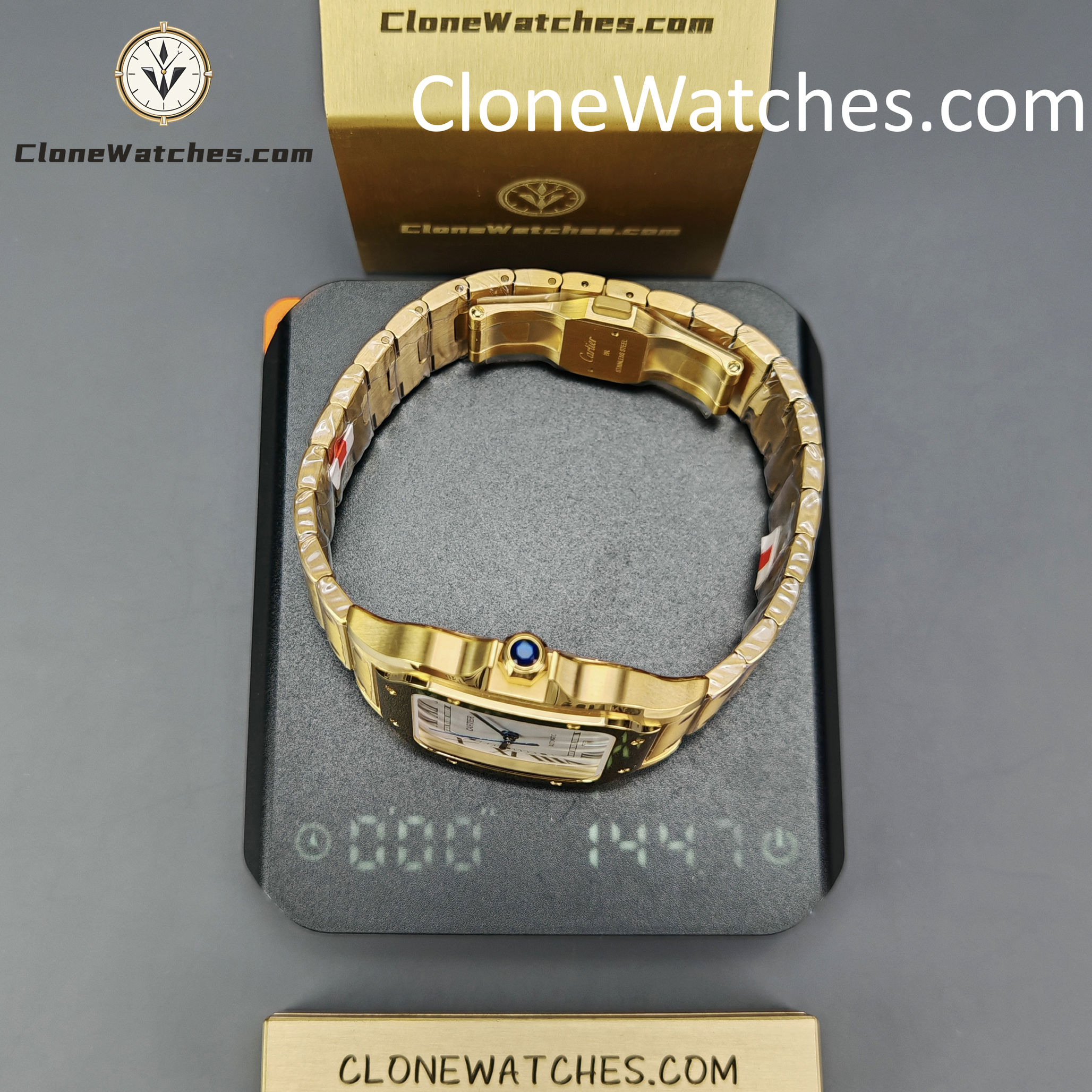 Cartier Super Clone Watches 1:1 Santos 18K Gold White Dial 39.8MM WGSA0009